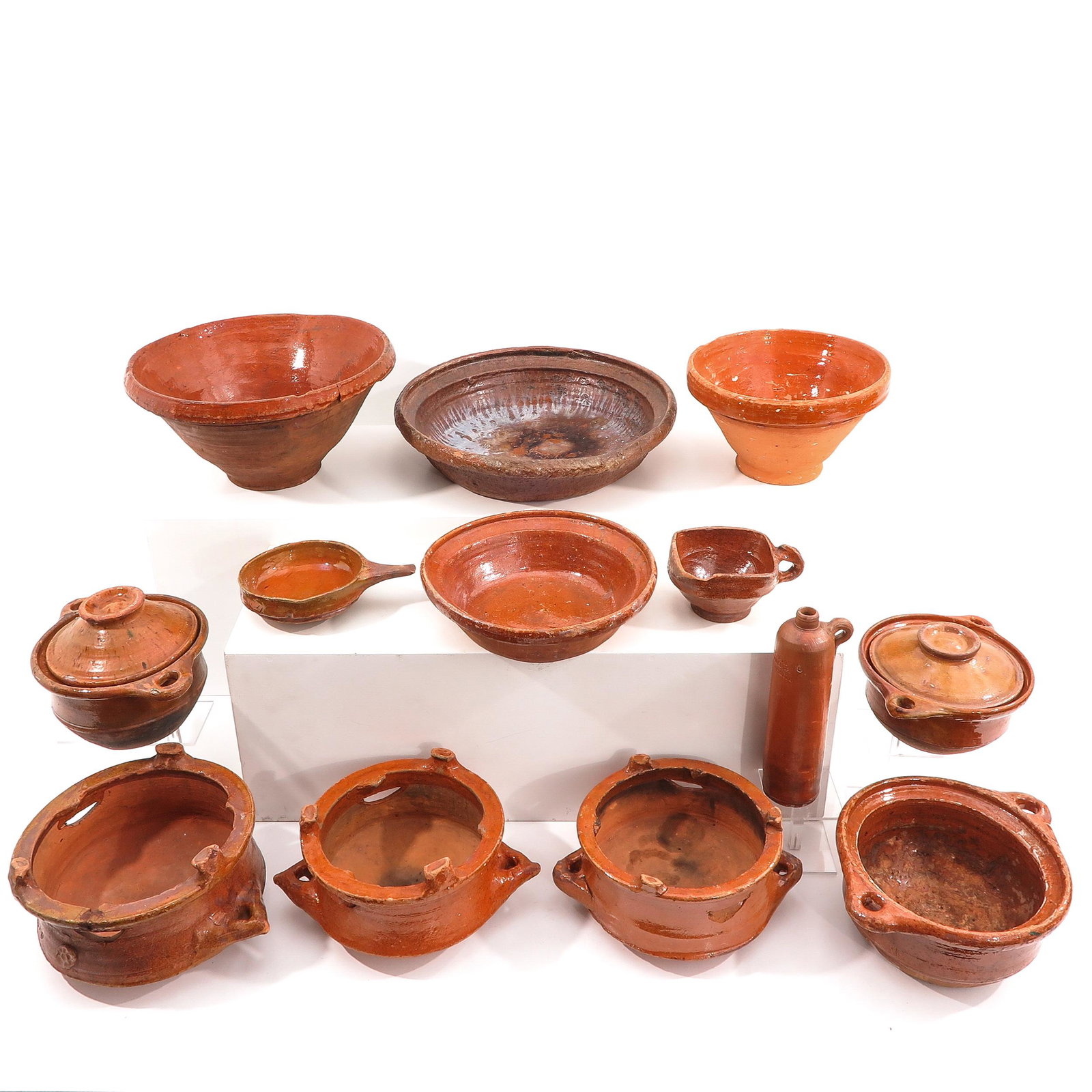 A Collection of Pottery: 15 pieces, including 18th Century and Bergen op Zoom, largest piece is 43 cm. in diameter.
