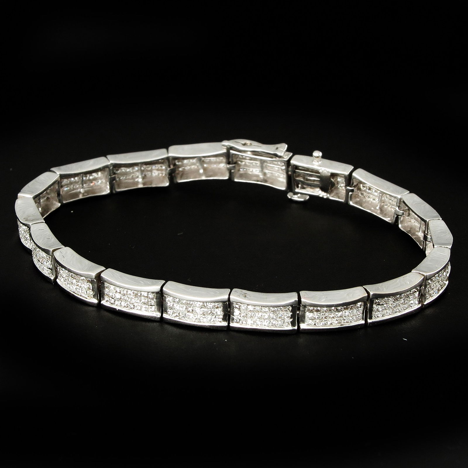 A 14KG Diamond Bracelet (1 of 2)