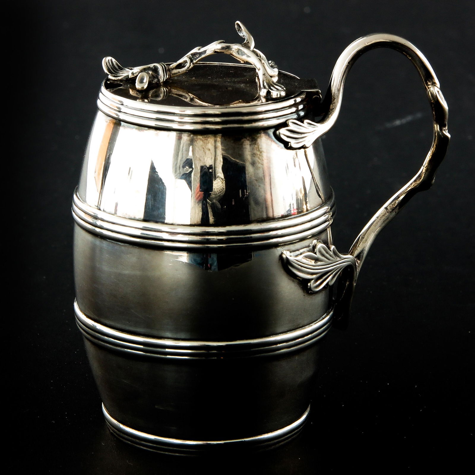 A Silver Mustard Pot (1 of 8)