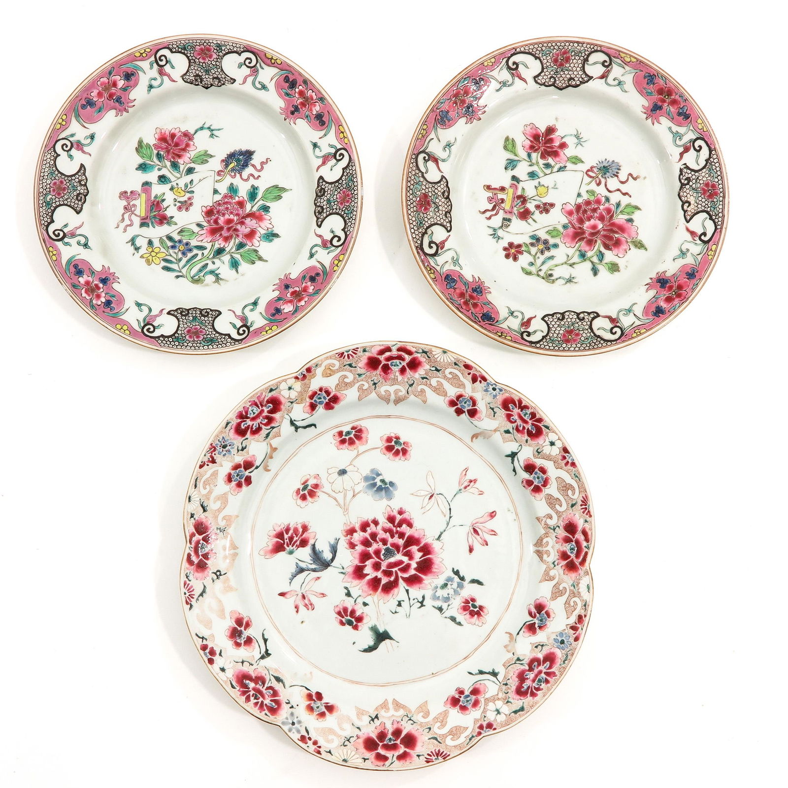A Lot of 3 Famille Rose Plates (1 of 10)