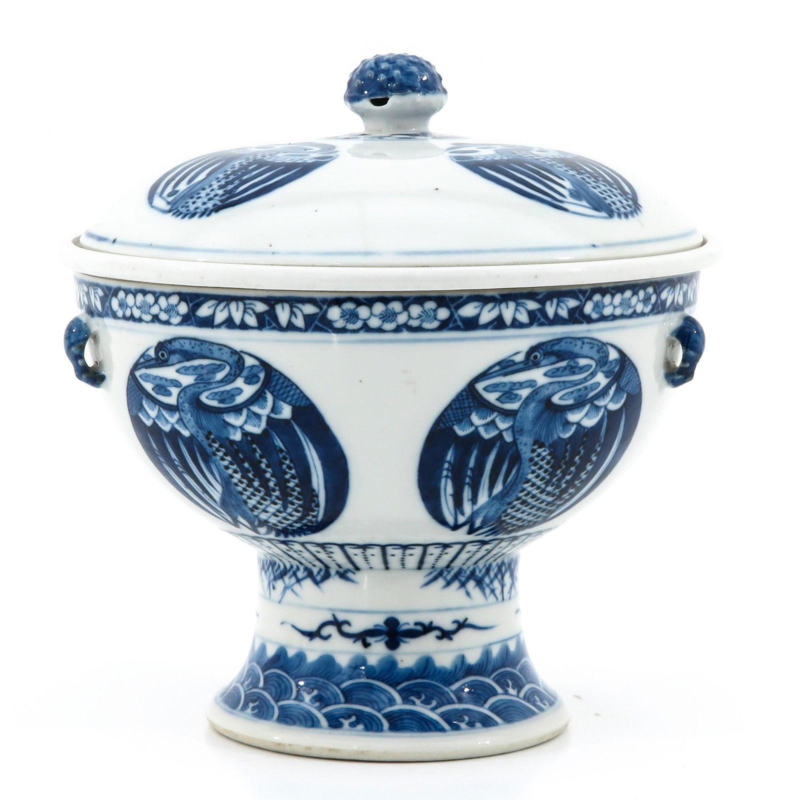 A Blue and White Serving Dish (1 of 9)