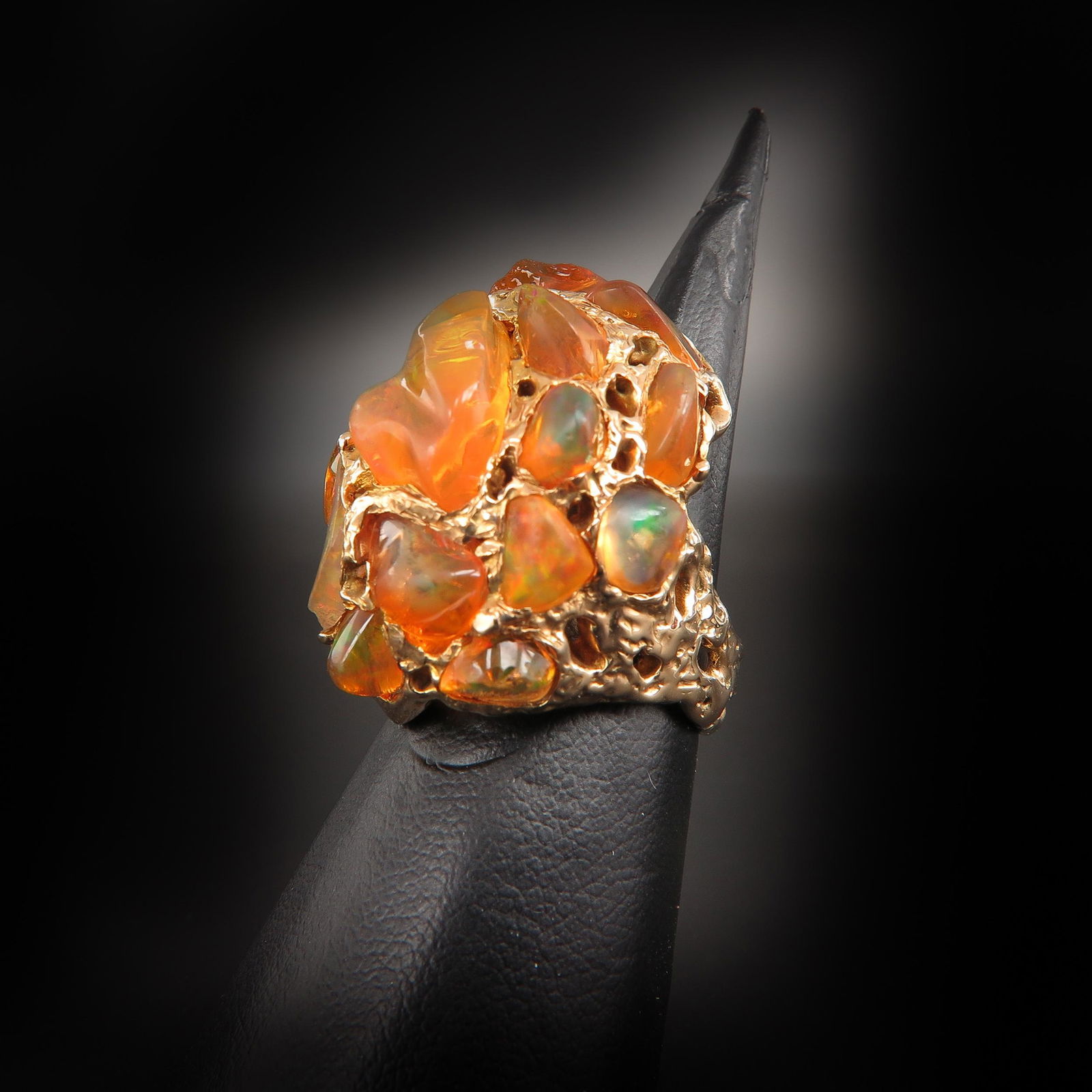 A Ladies Opal Ring (1 of 1)