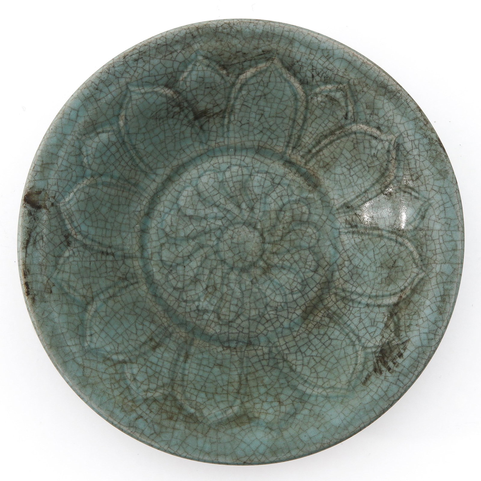 A Celadon Dish: 16 cm. in diameter.