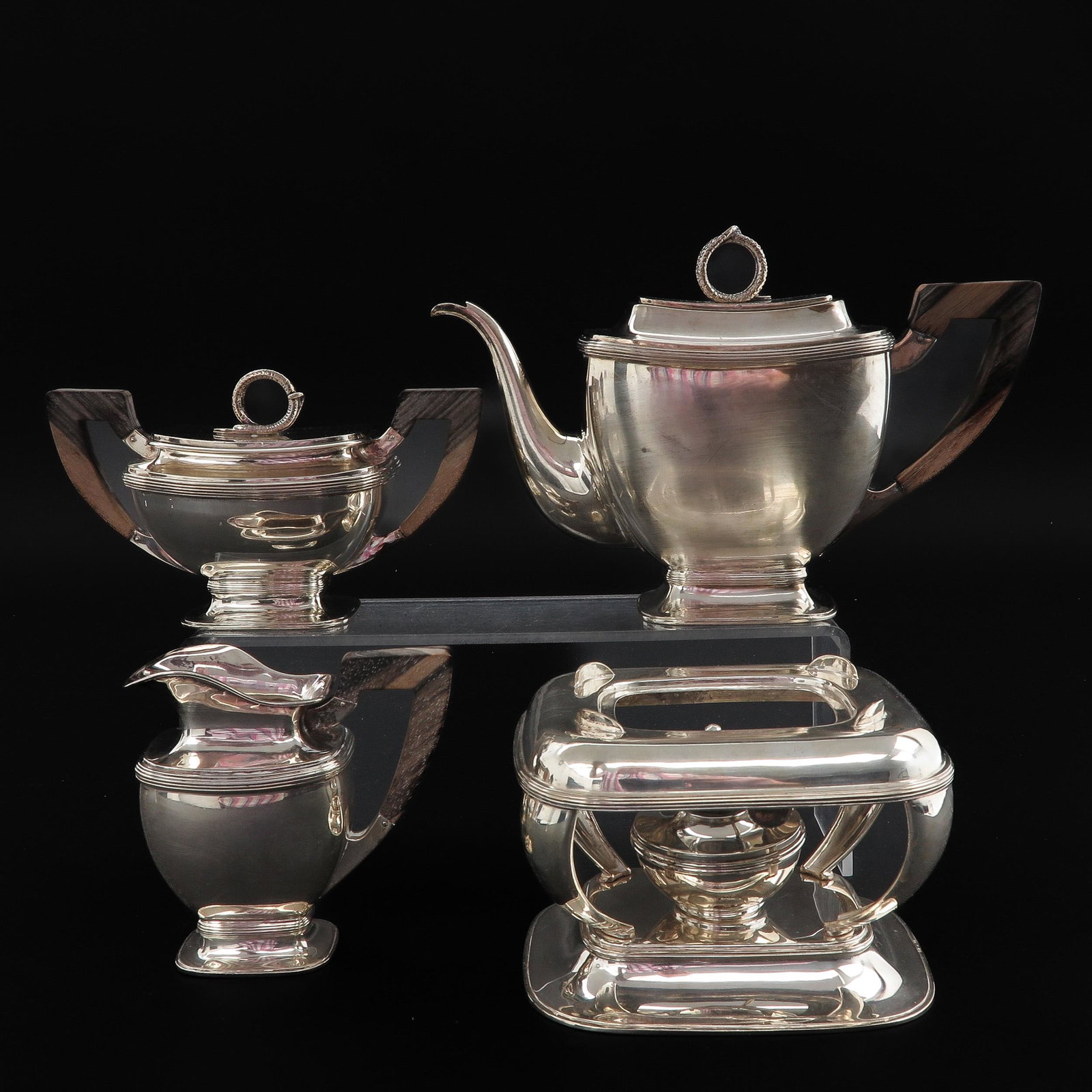 A 4 Piece Coffee Service: 2nd degree silver, coffee pot is 23 cm. tall.