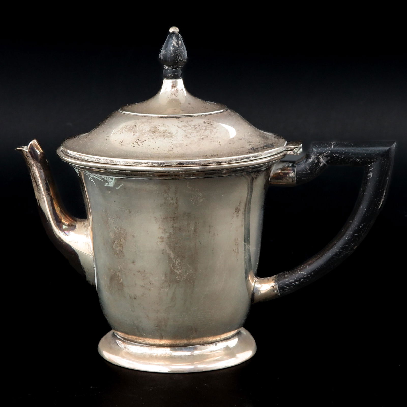 A Dutch Silver Coffee Pot (1 of 9)