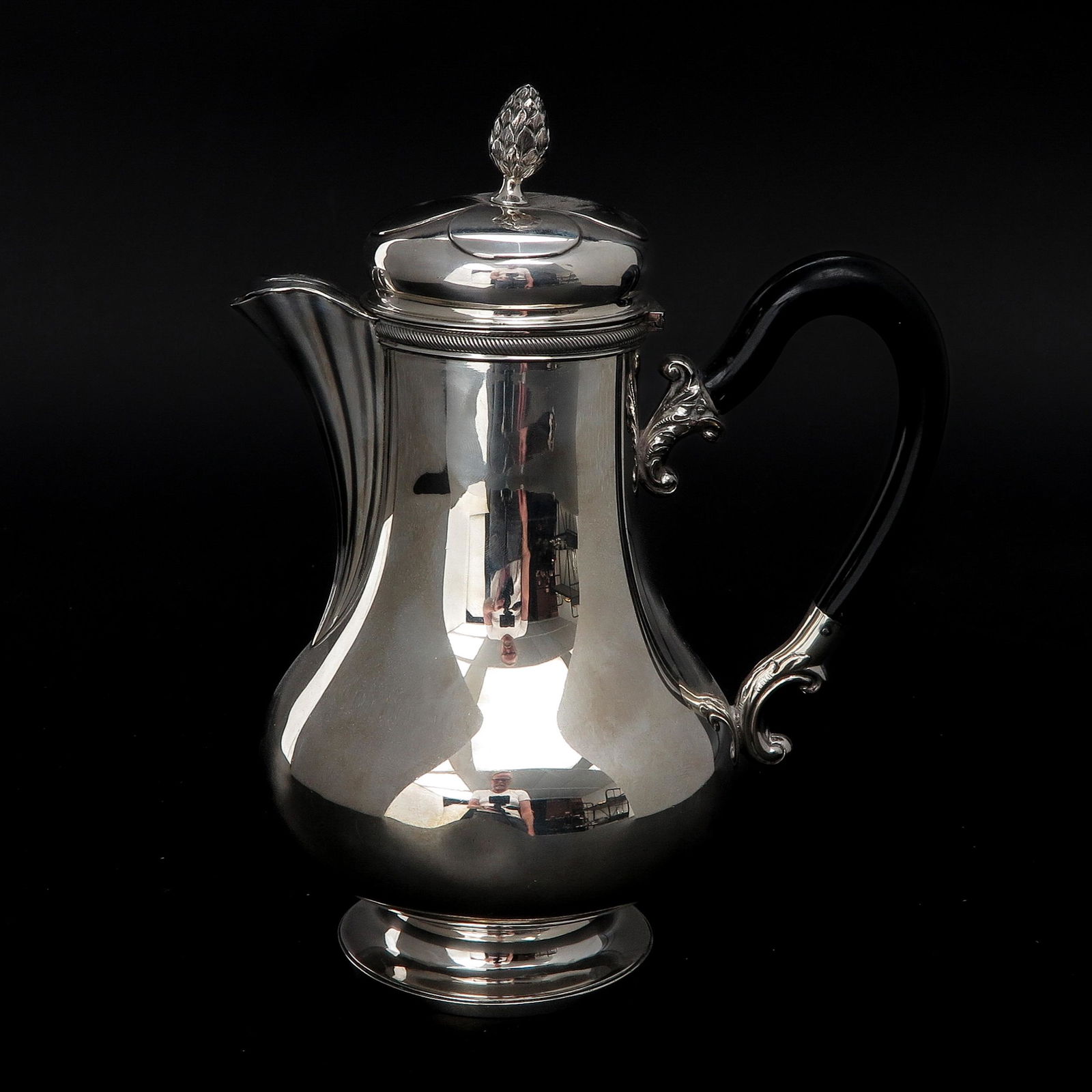 A Dutch Silver Coffee Pot (1 of 9)