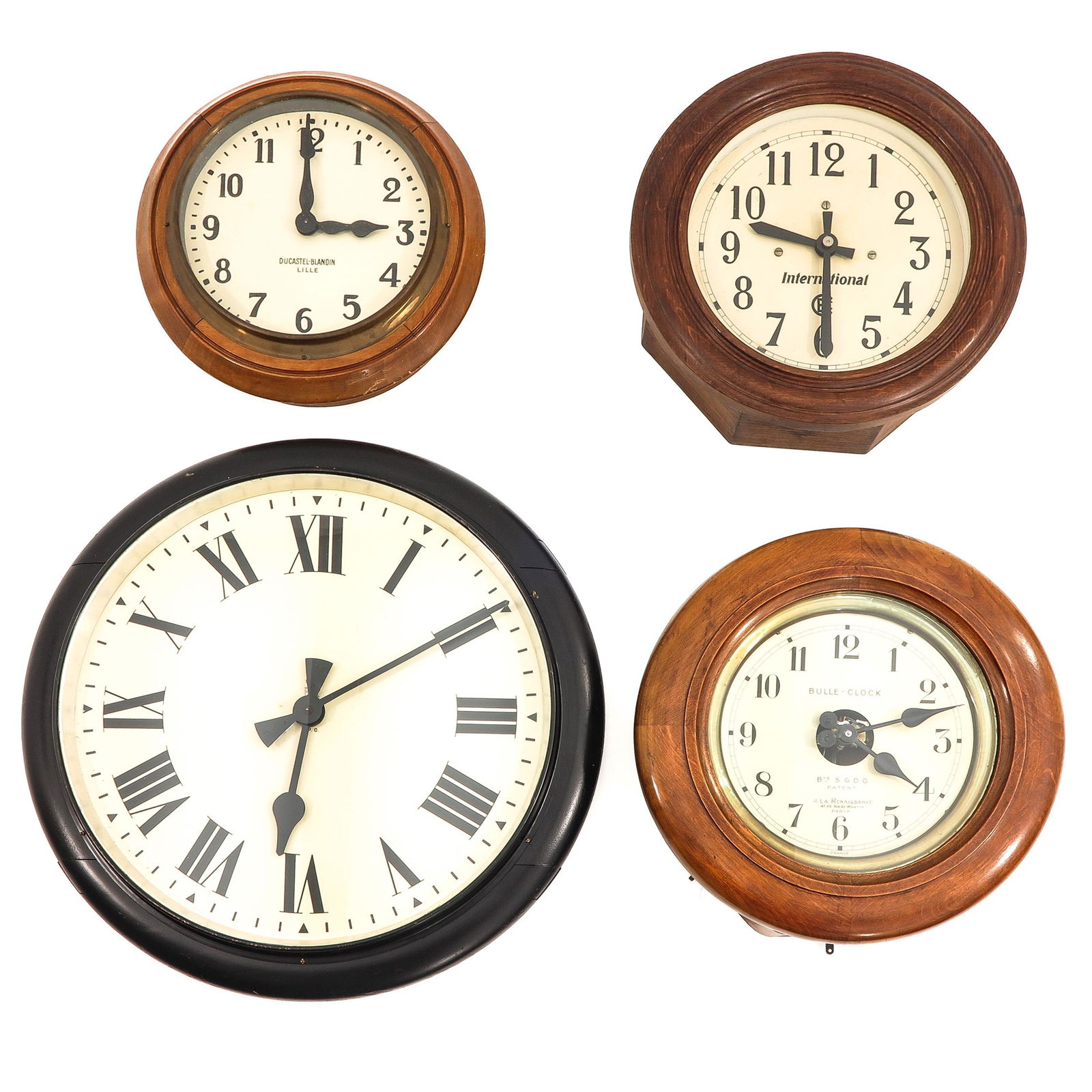 A Collection of 4 Electric Wall Clocks (1 of 5)