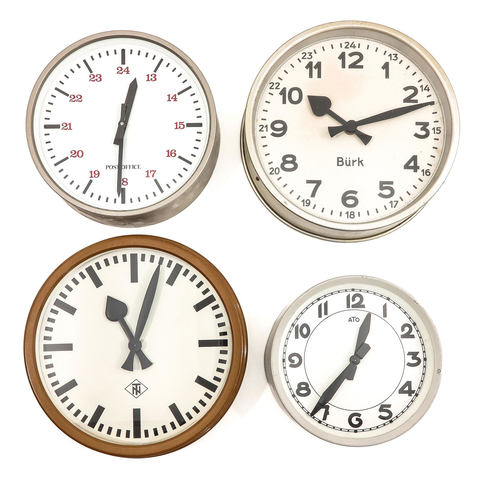 A Collection of 4 Electric Wall Clocks (1 of 5)