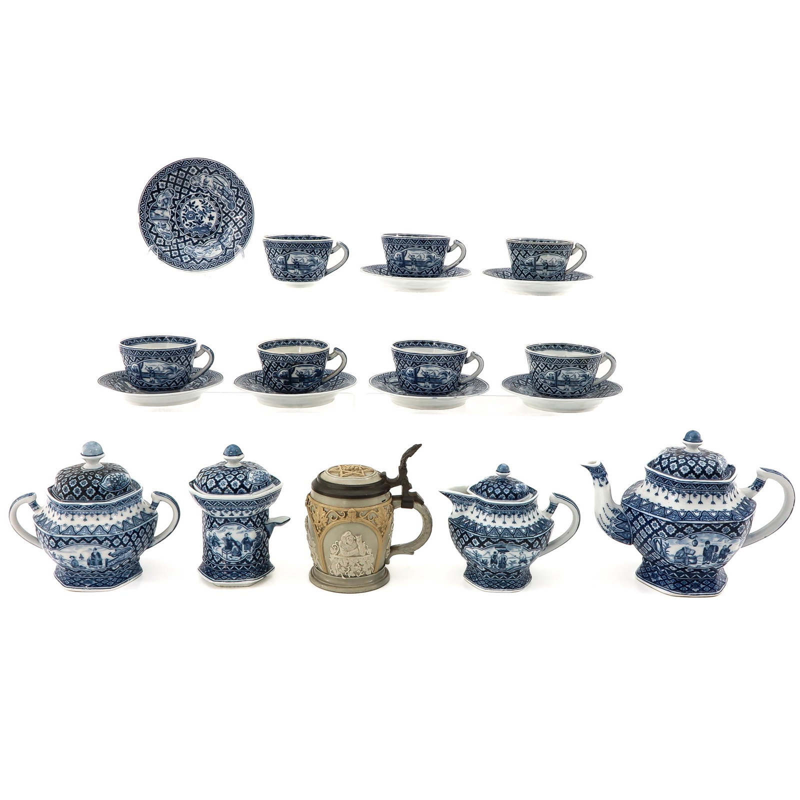 A Diverse Collection of European Pottery: Diverse lot.