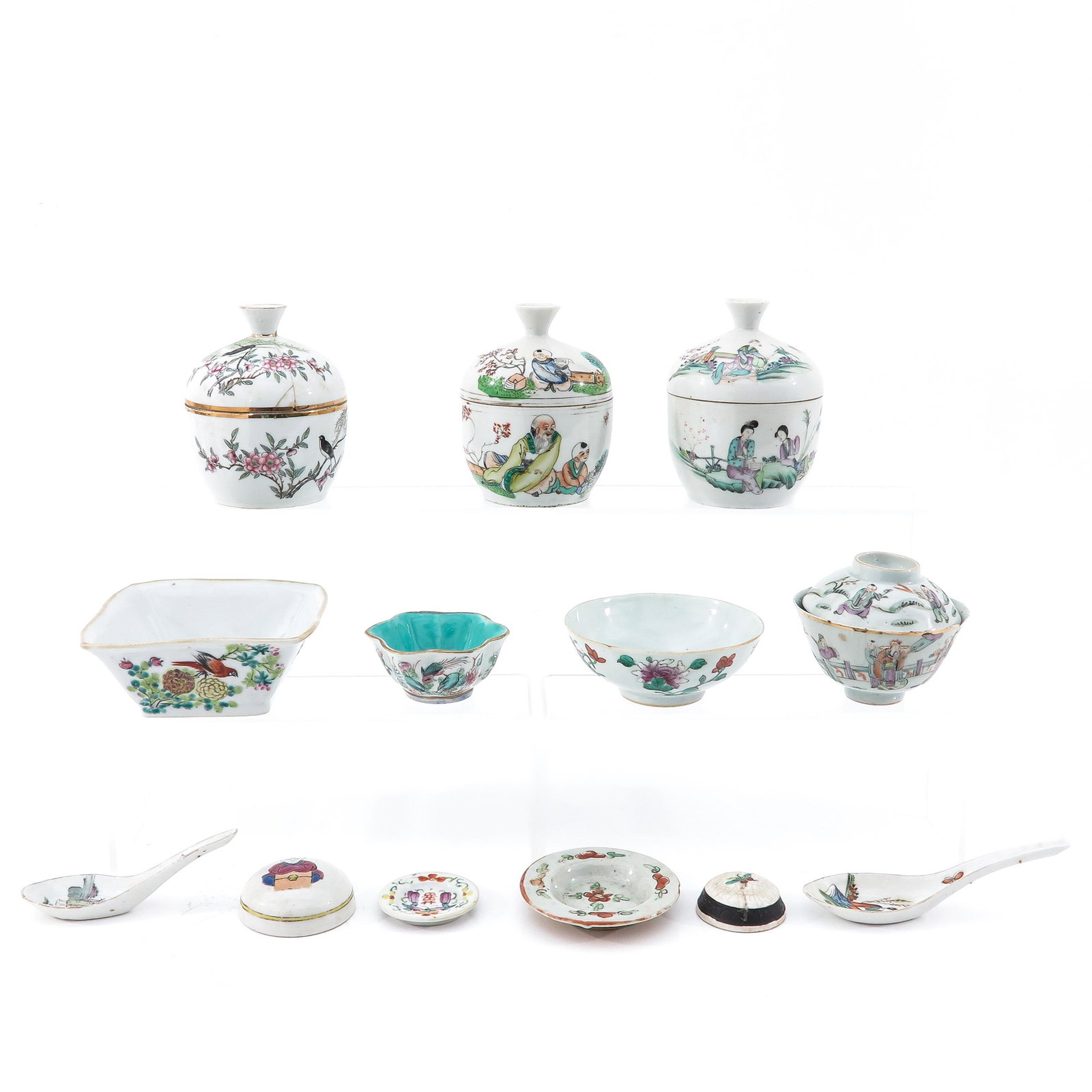 A Diverse Collection of Porcelain: 13 pieces, including bowls with covers, altar dish, spoons, and other items, altar dish is 13 x 13 cm., in diverse conditions.