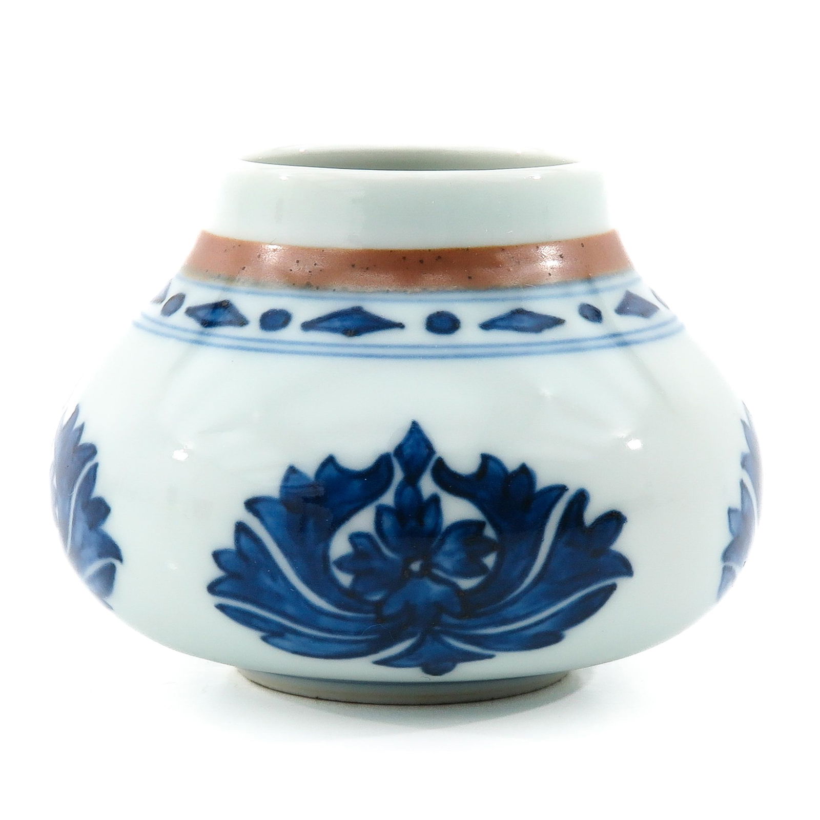 A Blue and White Brush Washer (1 of 9)