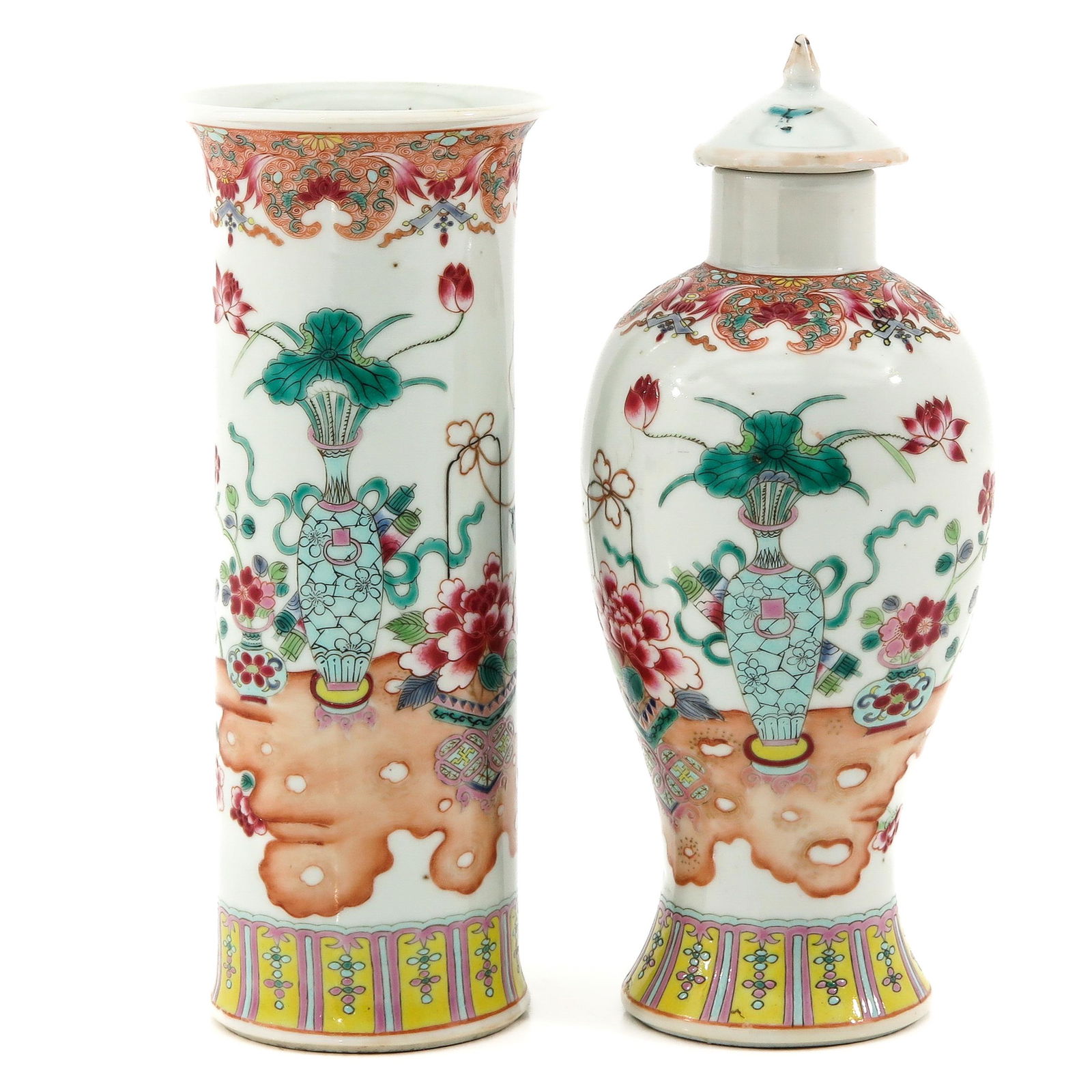 A Lot of 2 Famille Rose Vases (1 of 9)