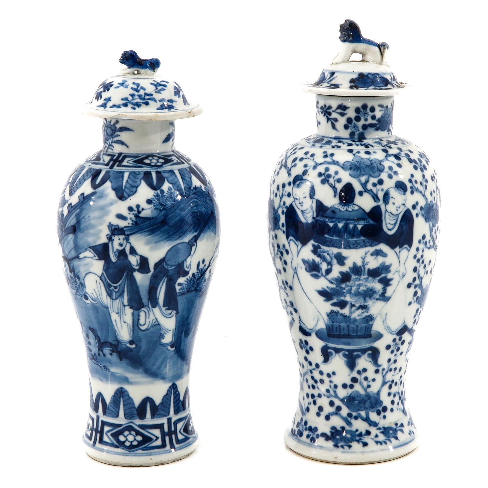 A Lot of 2 Blue and White Vases (1 of 9)