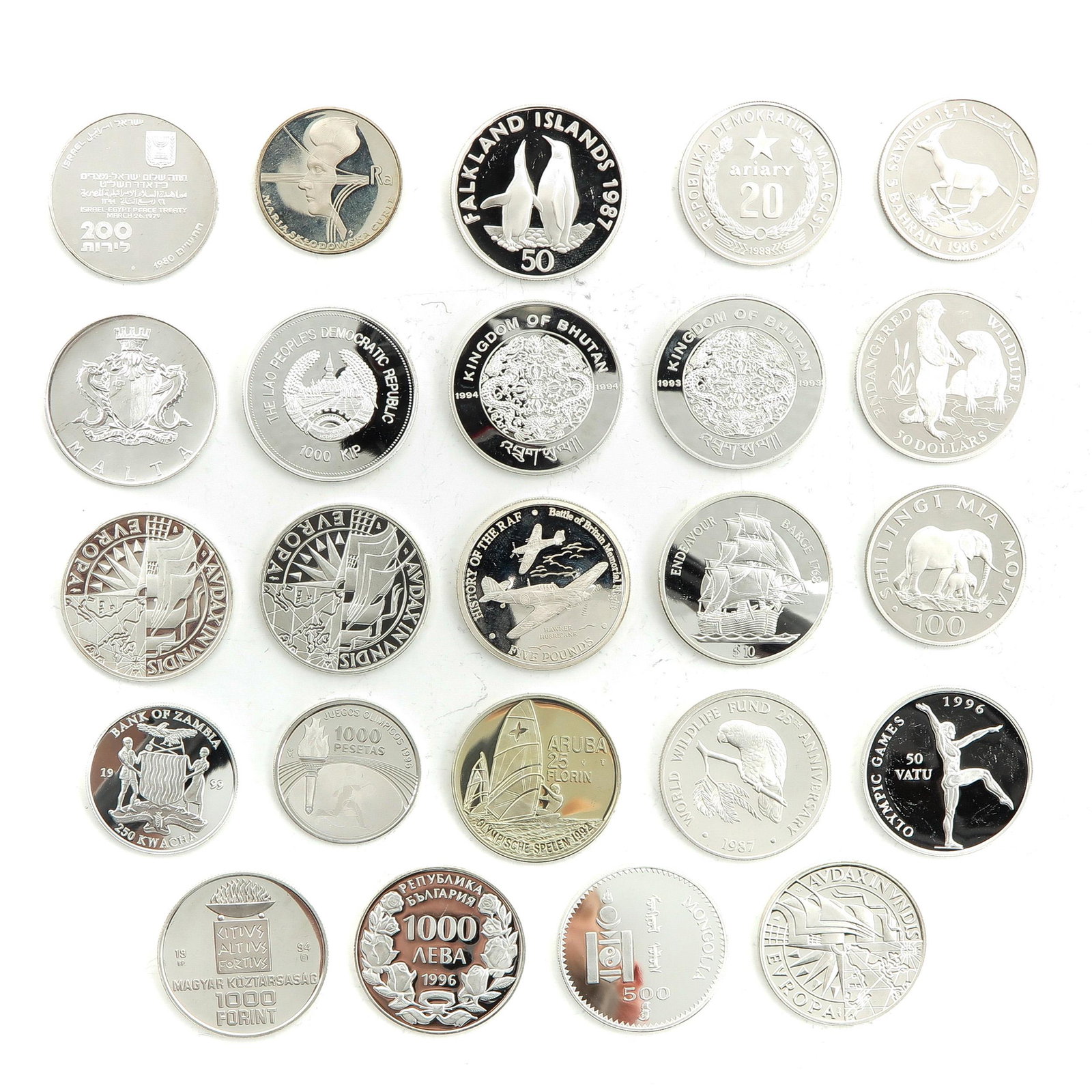 A Collection of Silver Tokens: 925/1000, total weight is 600 gram.