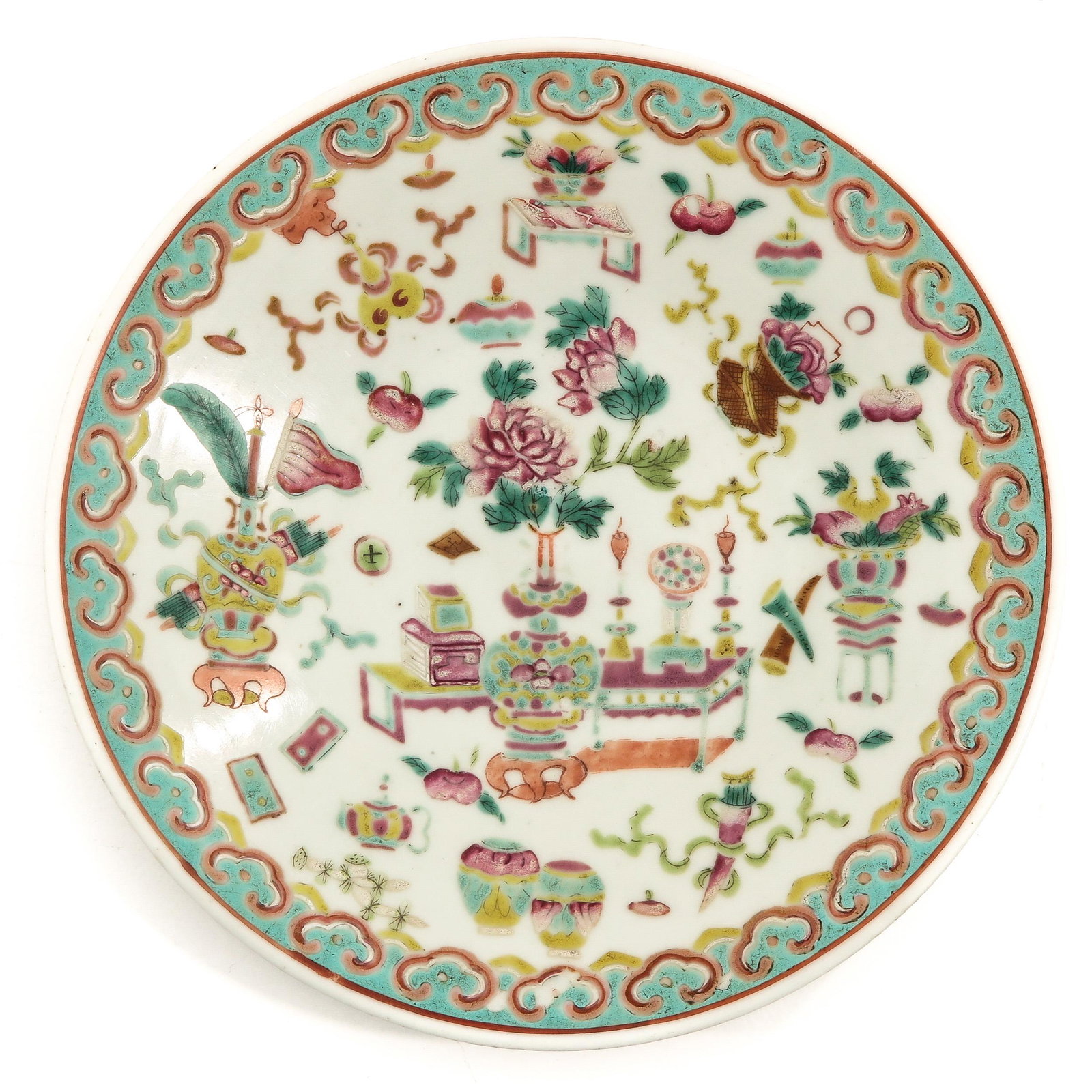 A Famille Rose Charger: Decorated with Chinese antiquities, 29 cm. in diameter.