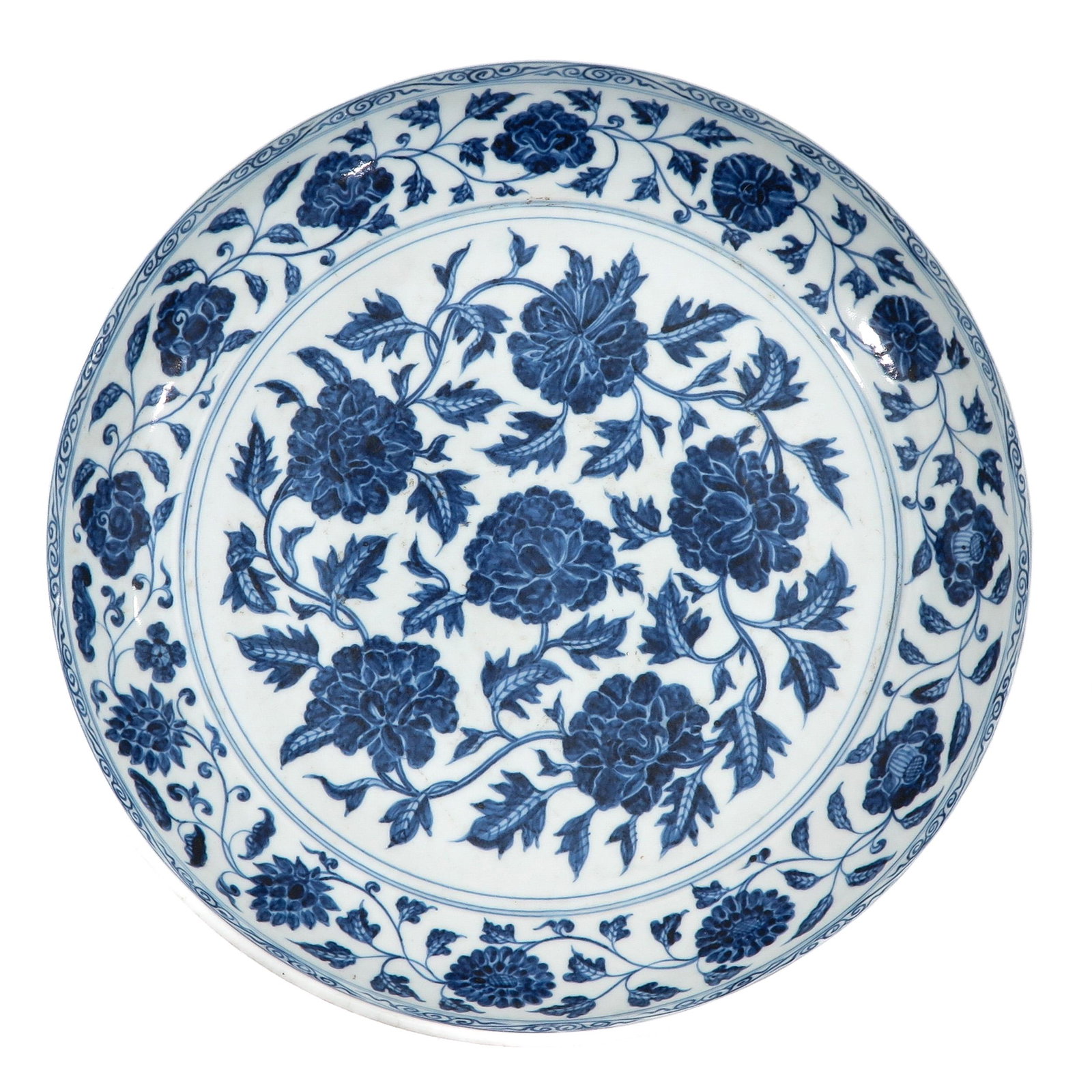 A Large Blue and White Peony Charger: 41 cm. in diameter.