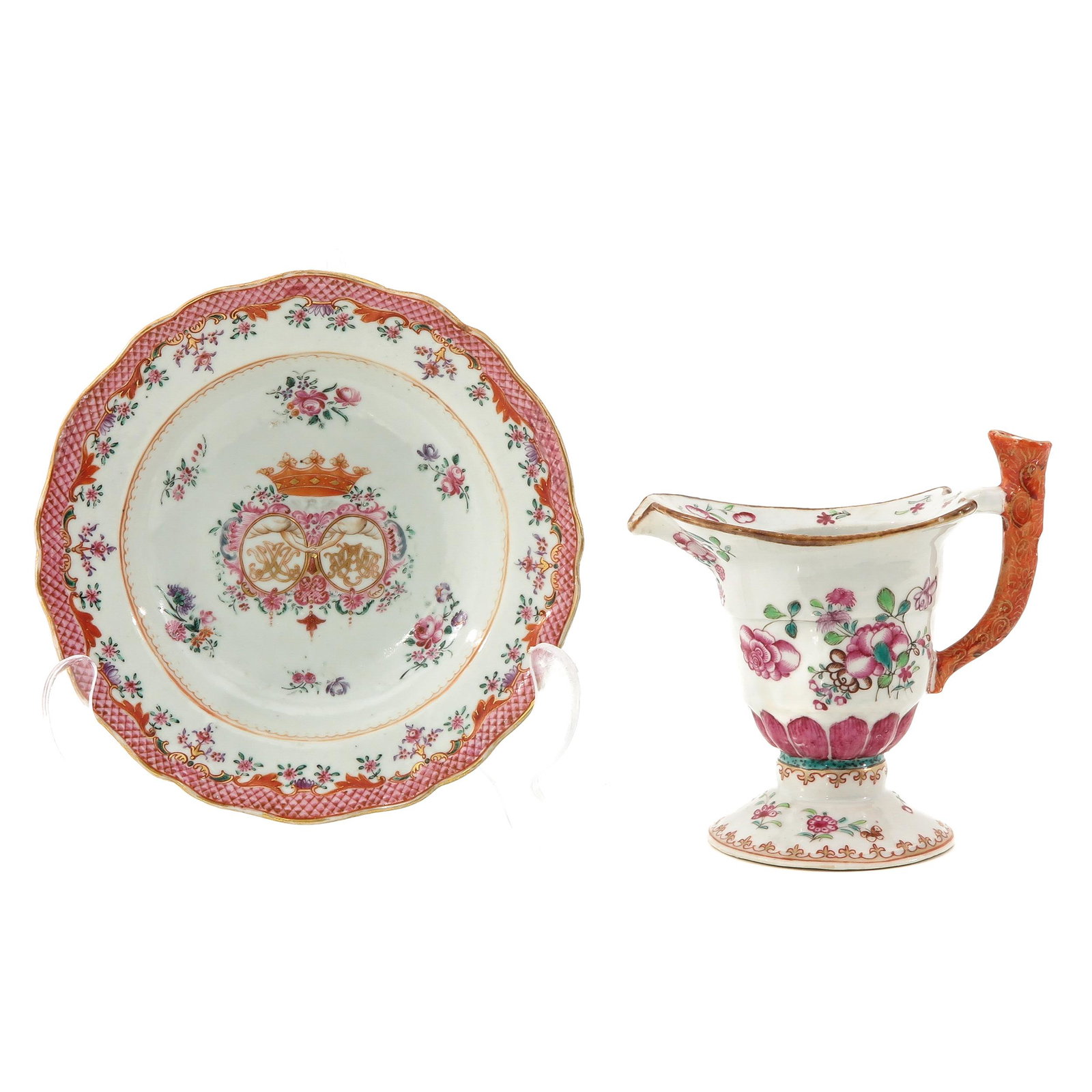 A Famille Rose Creamer and Armorial Dish: Dish is 16 cm. in diameter and creamer is 13 cm. tall.