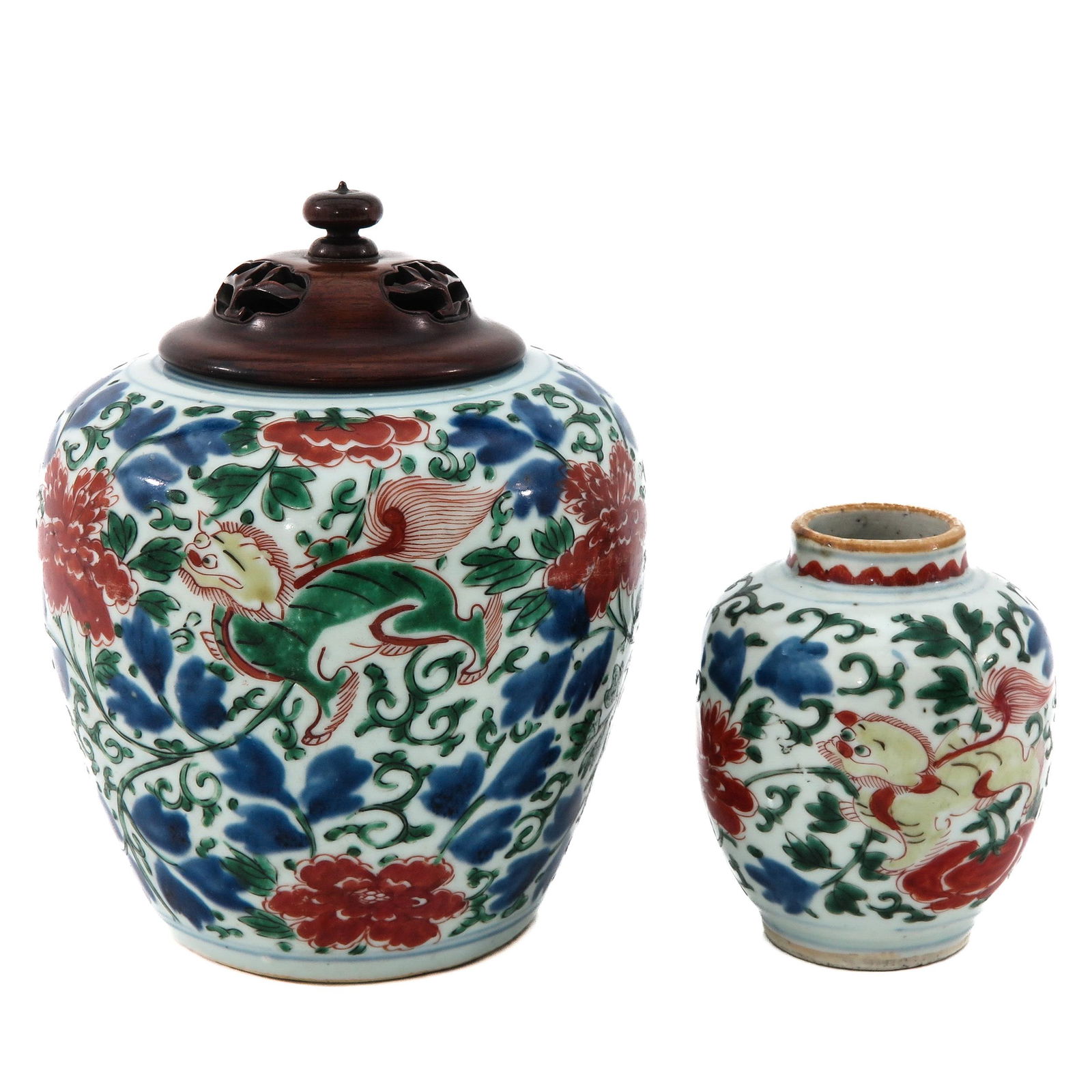 A Lot of 2 Wucai Decor Jars (1 of 9)