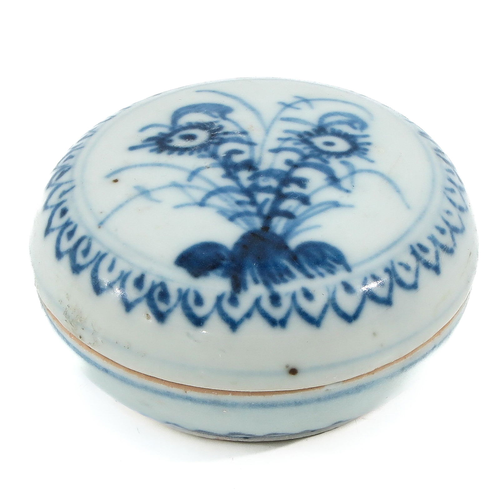 A Small Round Box with Cover (1 of 6)