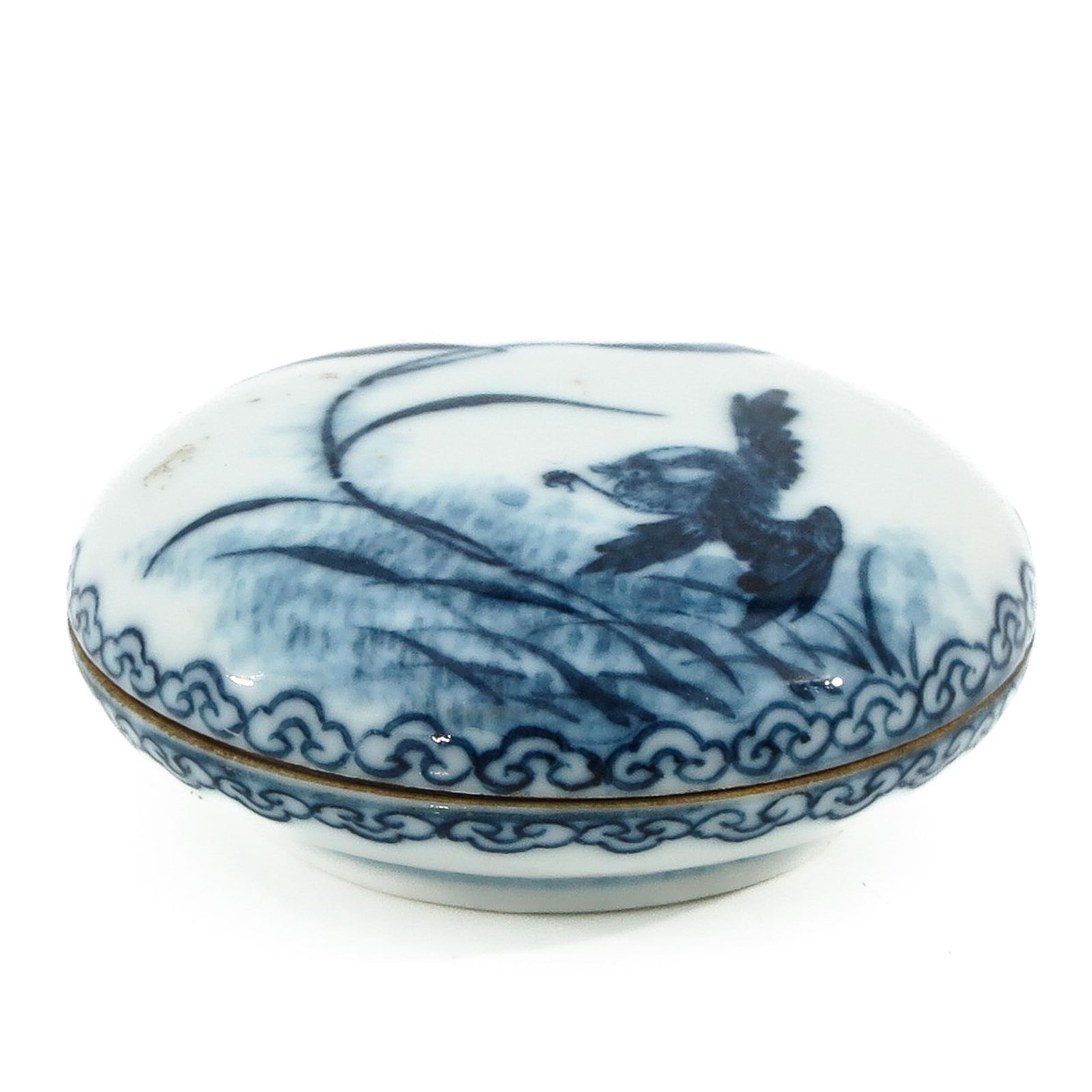 A Small Round Box with Cover (1 of 6)