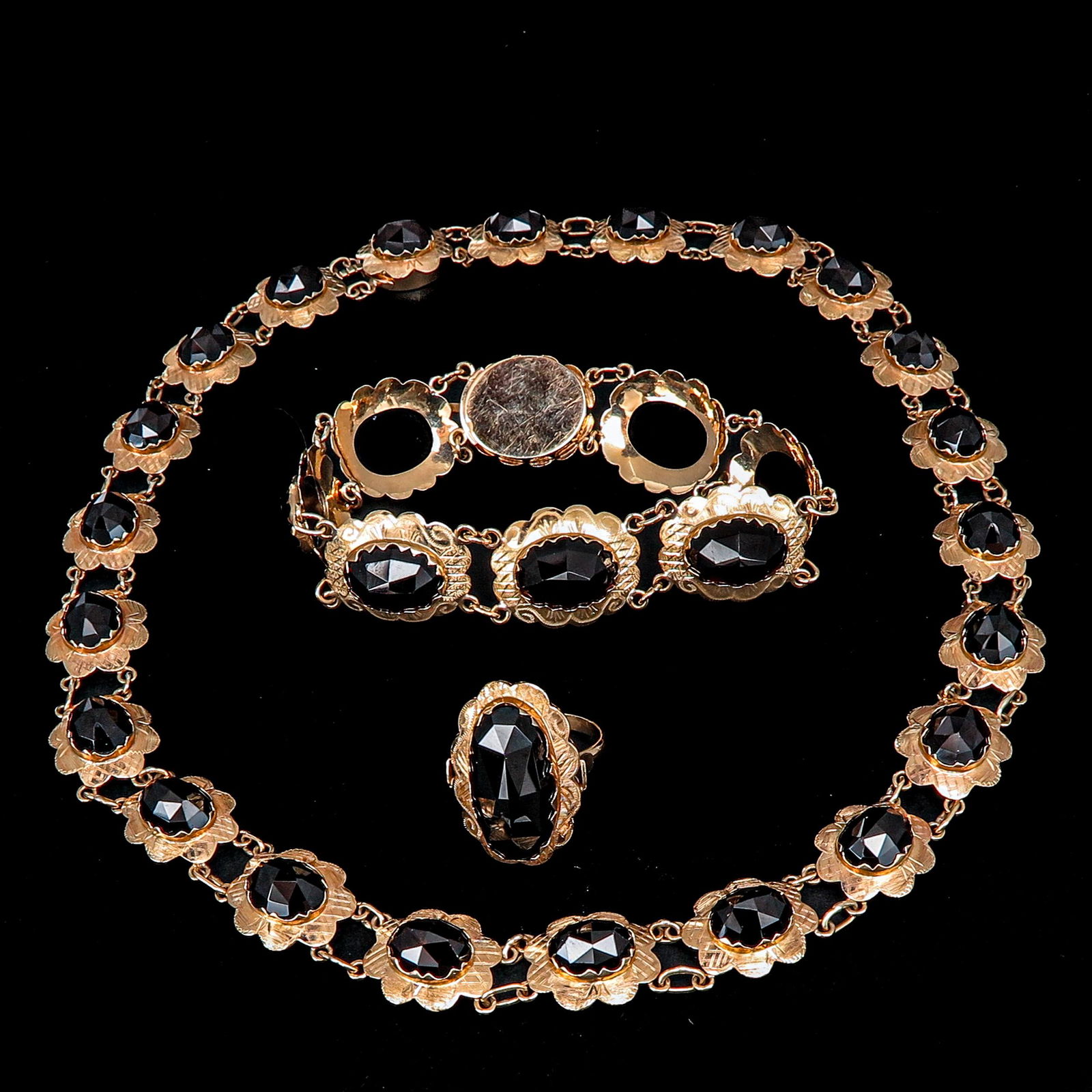 A 14KG Garnet Necklace, Bracelet, and Ring (1 of 5)