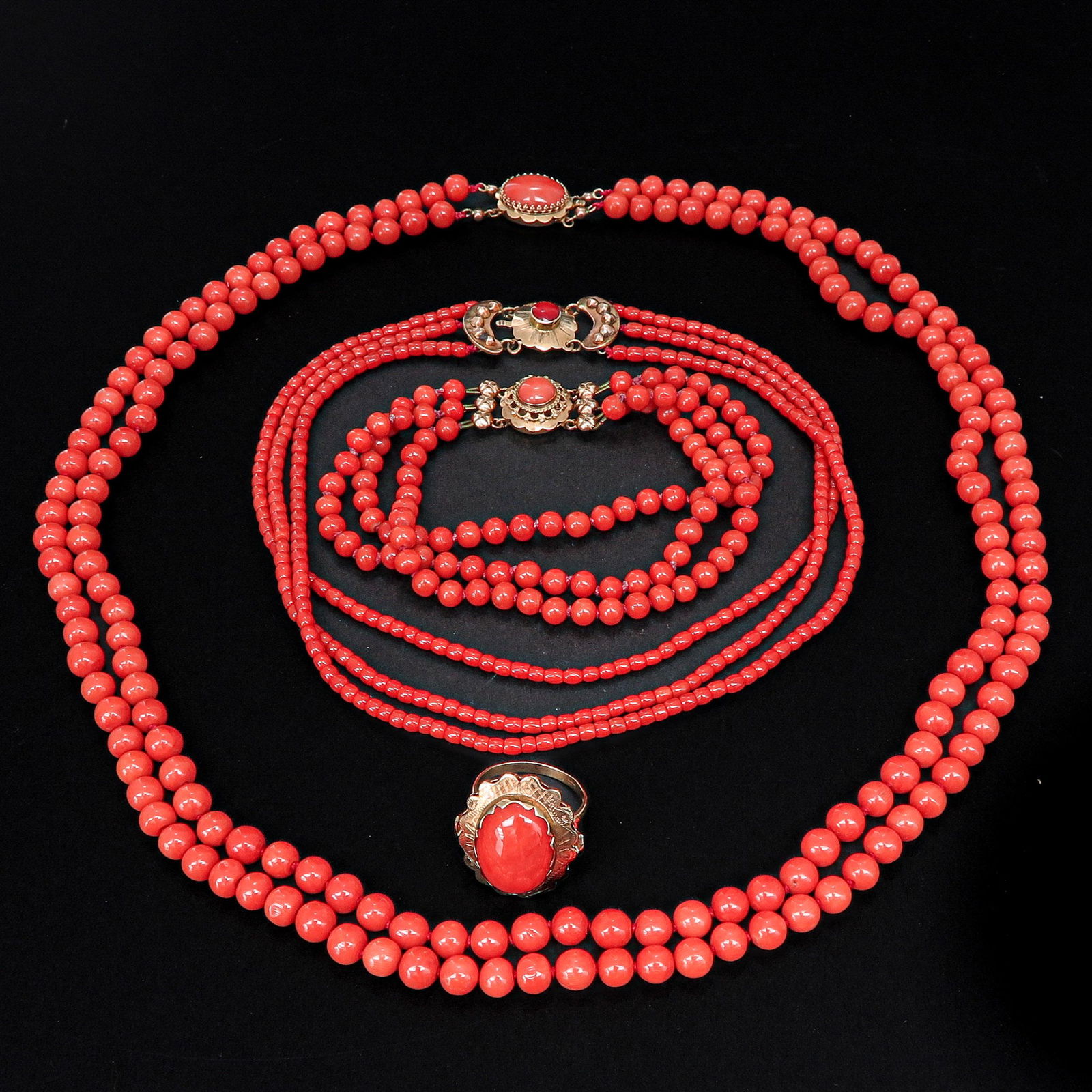 A Collection of Jewelry (1 of 6)