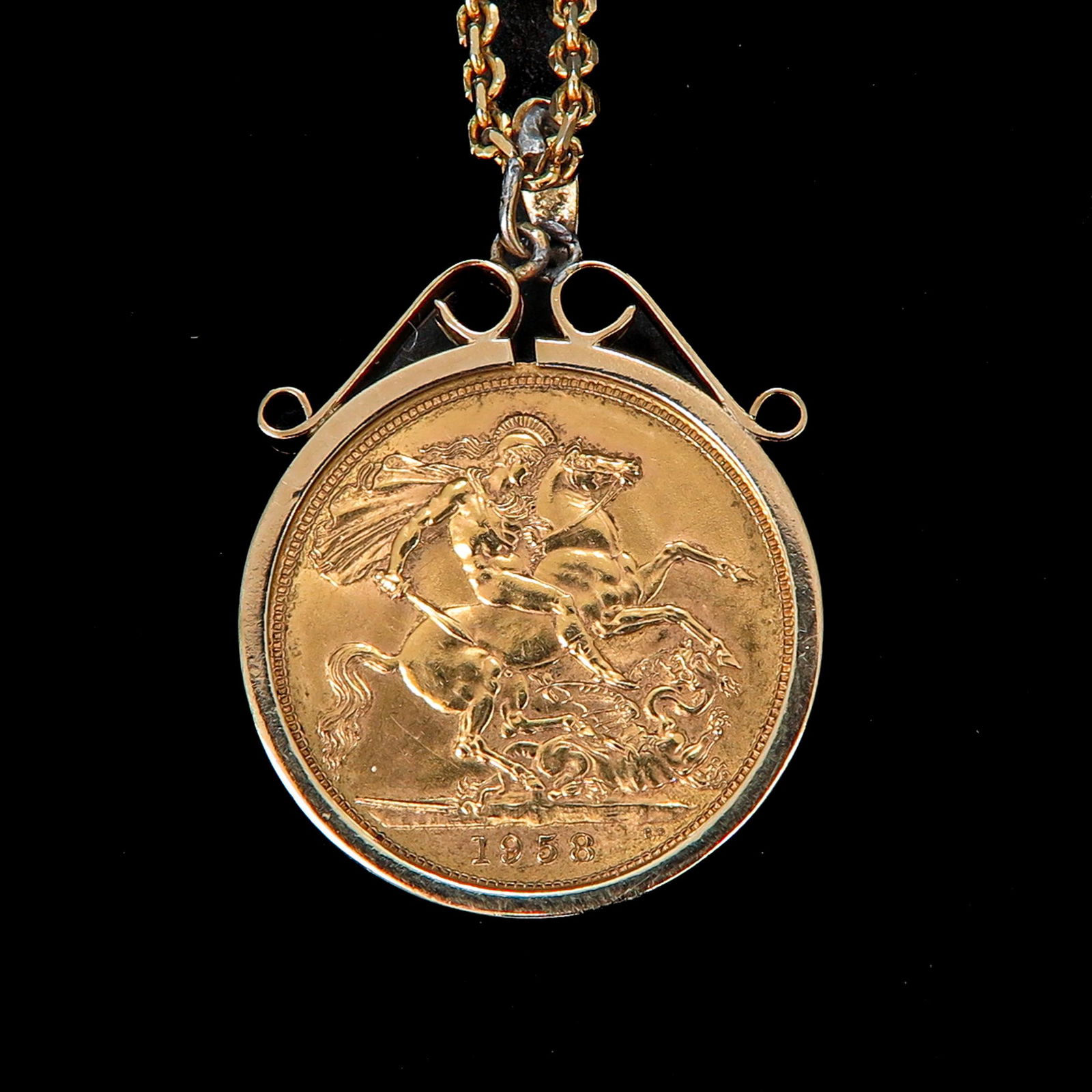 A Necklace with 1958 Gold Sovereign Pendant (1 of 3)