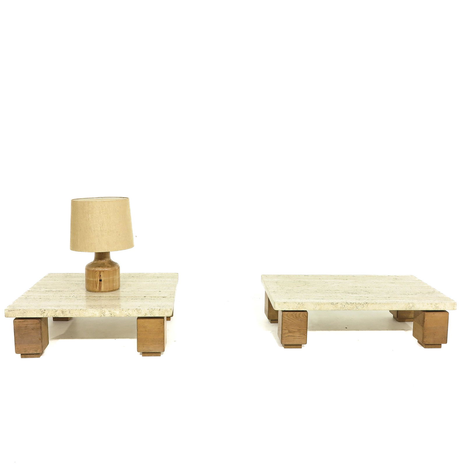 A Lot of 2 Coffee Tables and Lamp (1 of 10)