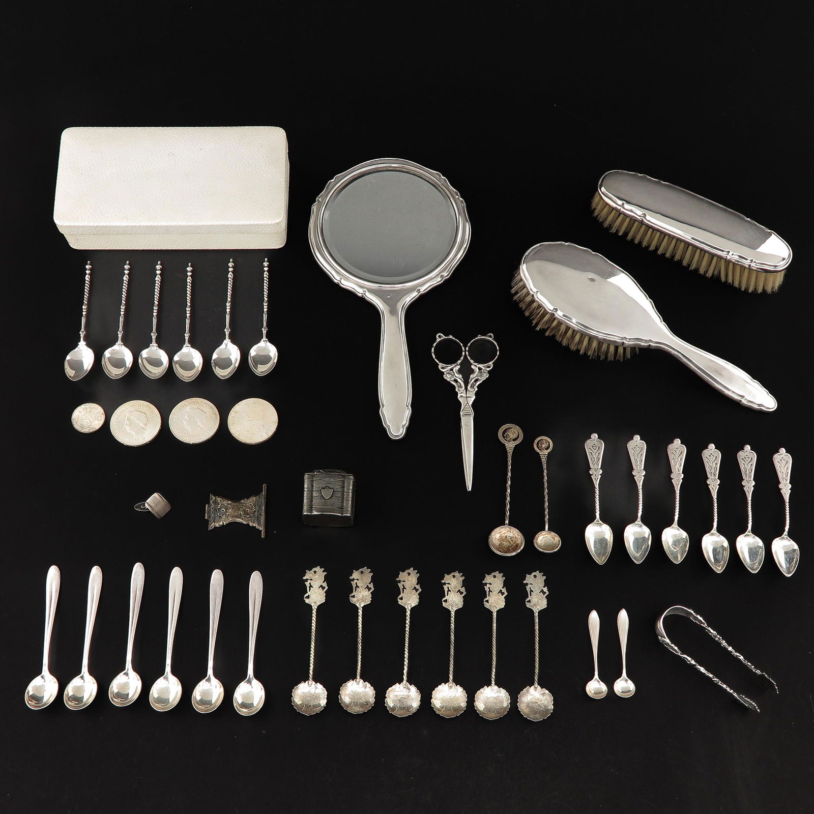 A Lot Including Silver Scissors (1 of 8)