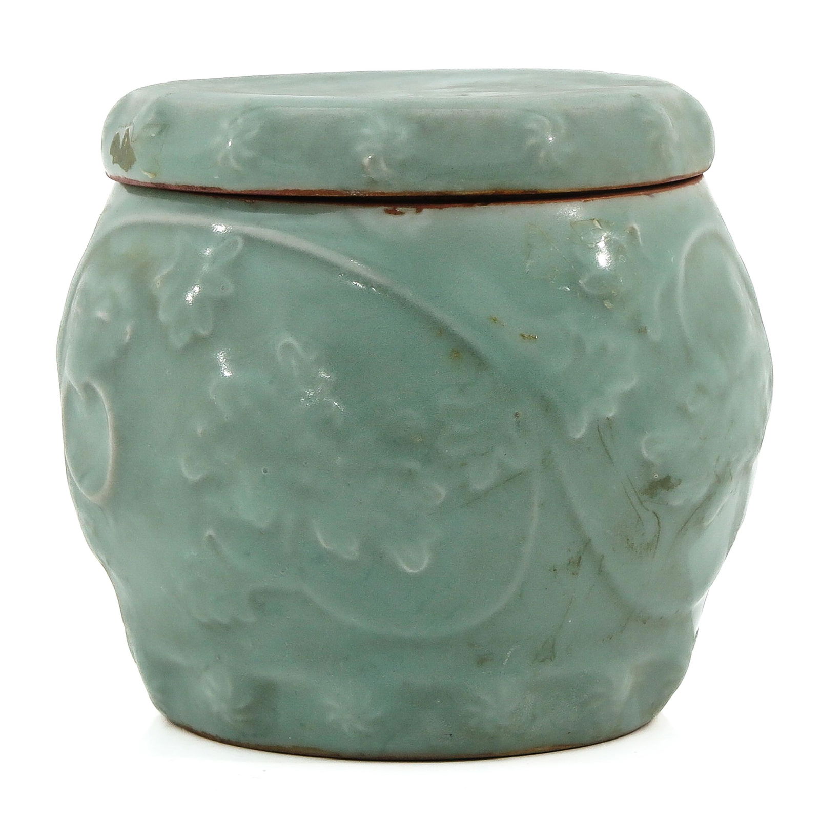 A Celadon Pot with Cover (1 of 9)