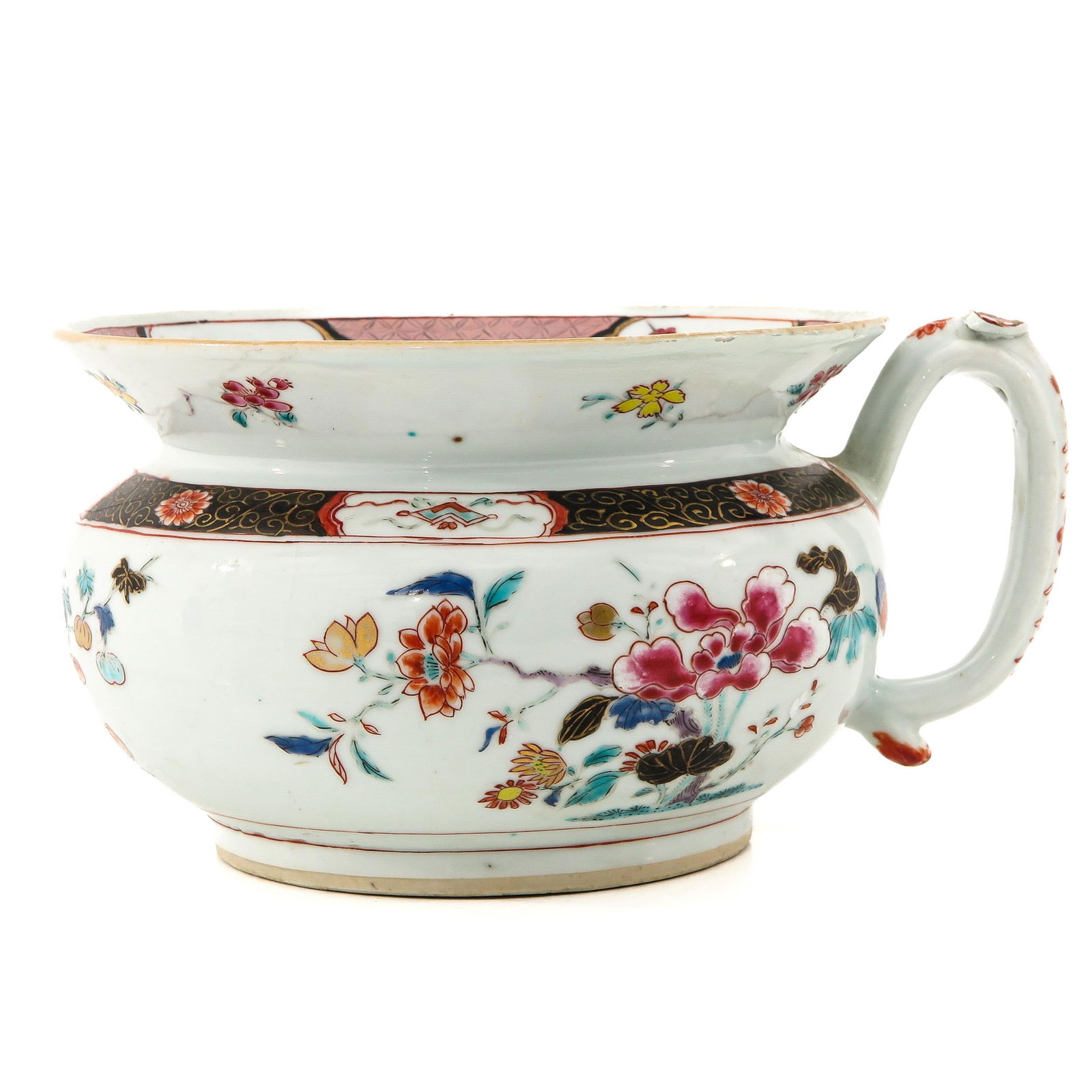 A Famille Rose Chamber Pot (1 of 10)
