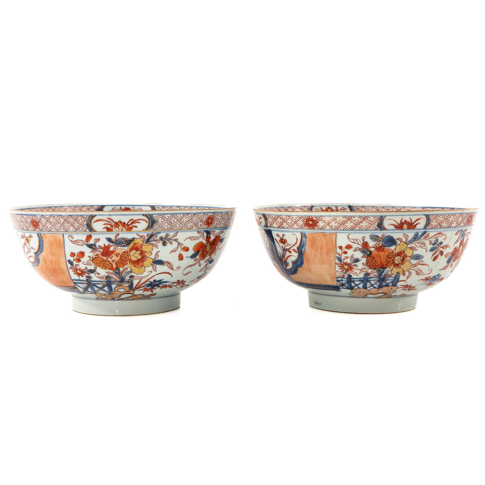 A Pair of Imari Bowls (1 of 9)