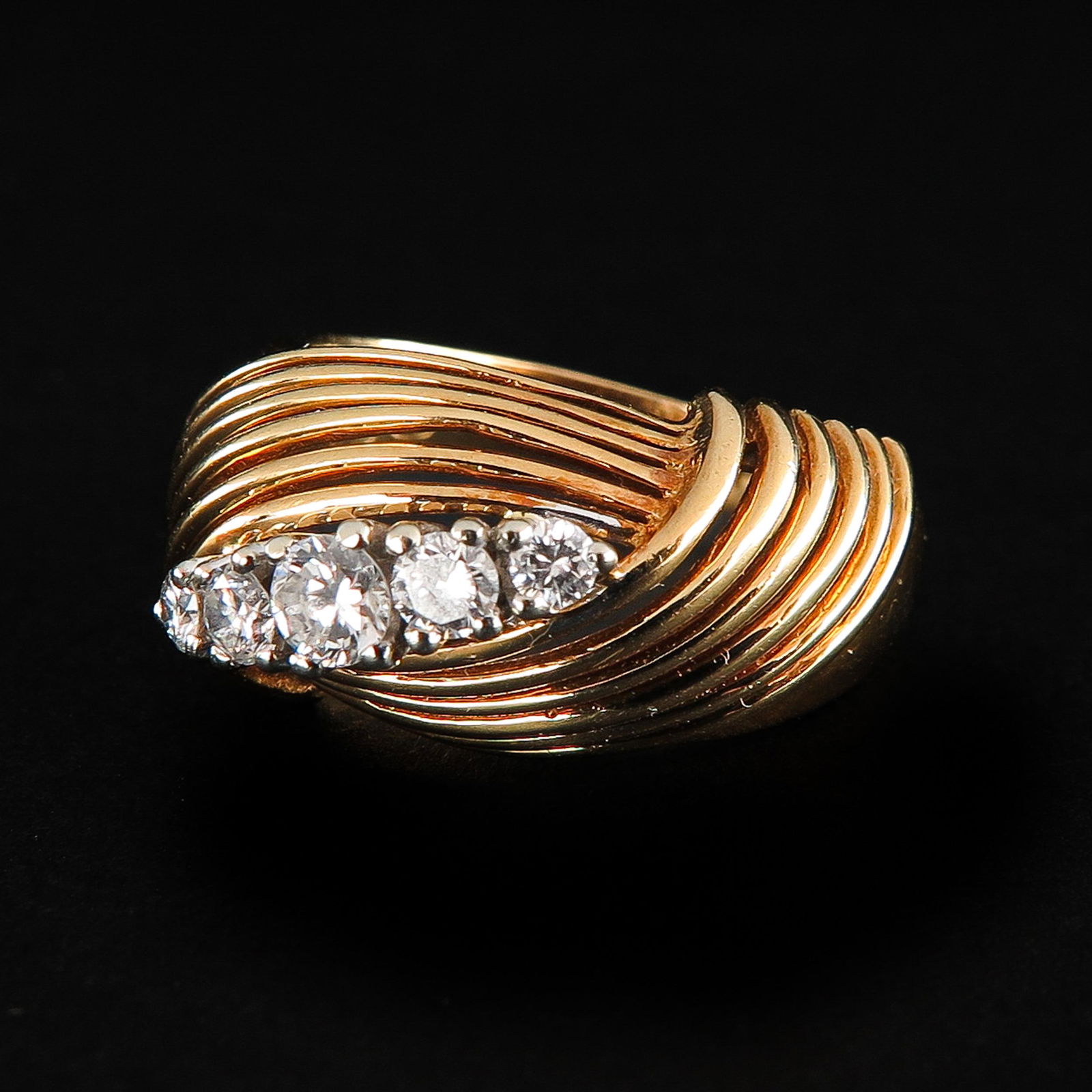 A Ladies 18KG Diamond Ring (1 of 3)