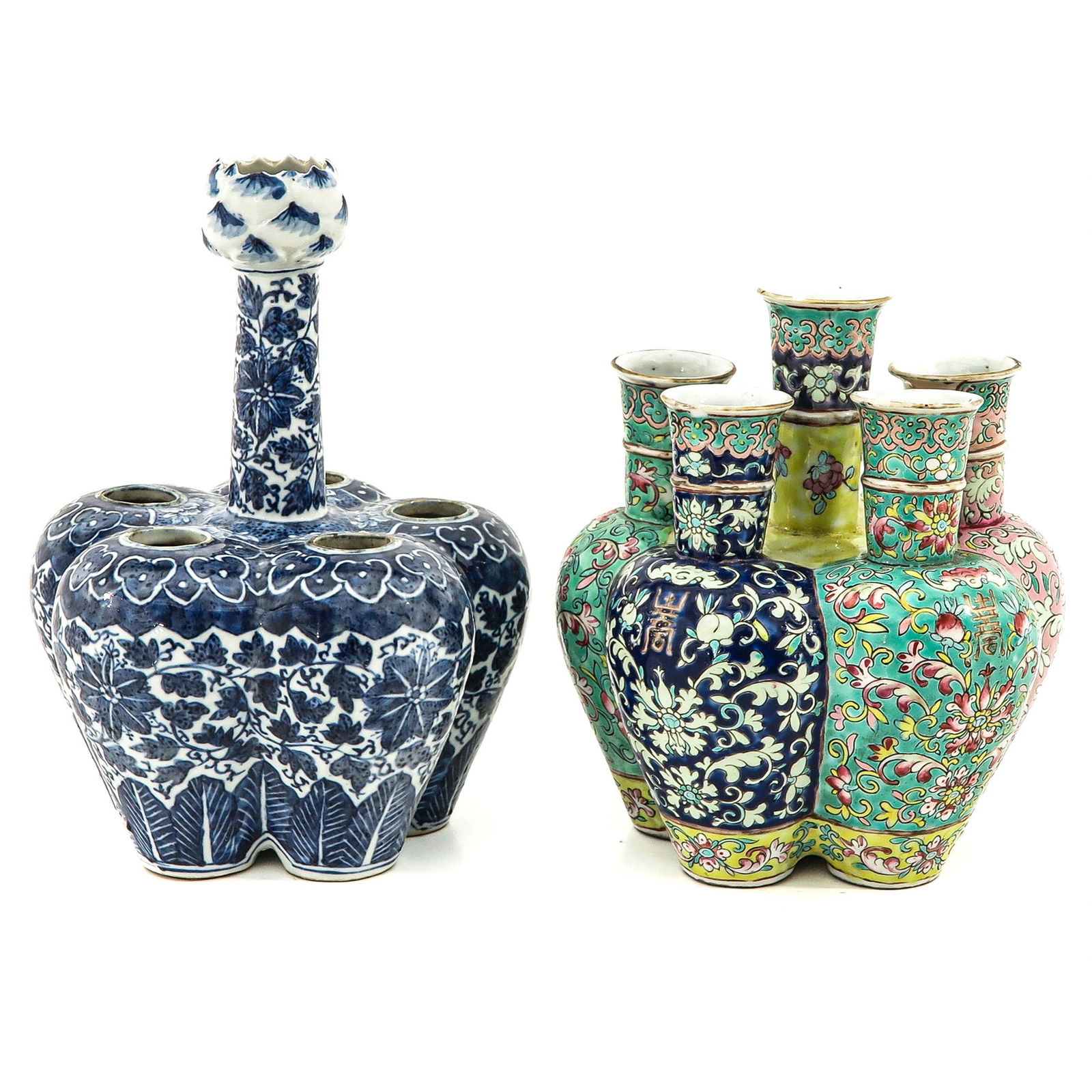 A Lot of 2 Tulip Vases (1 of 10)