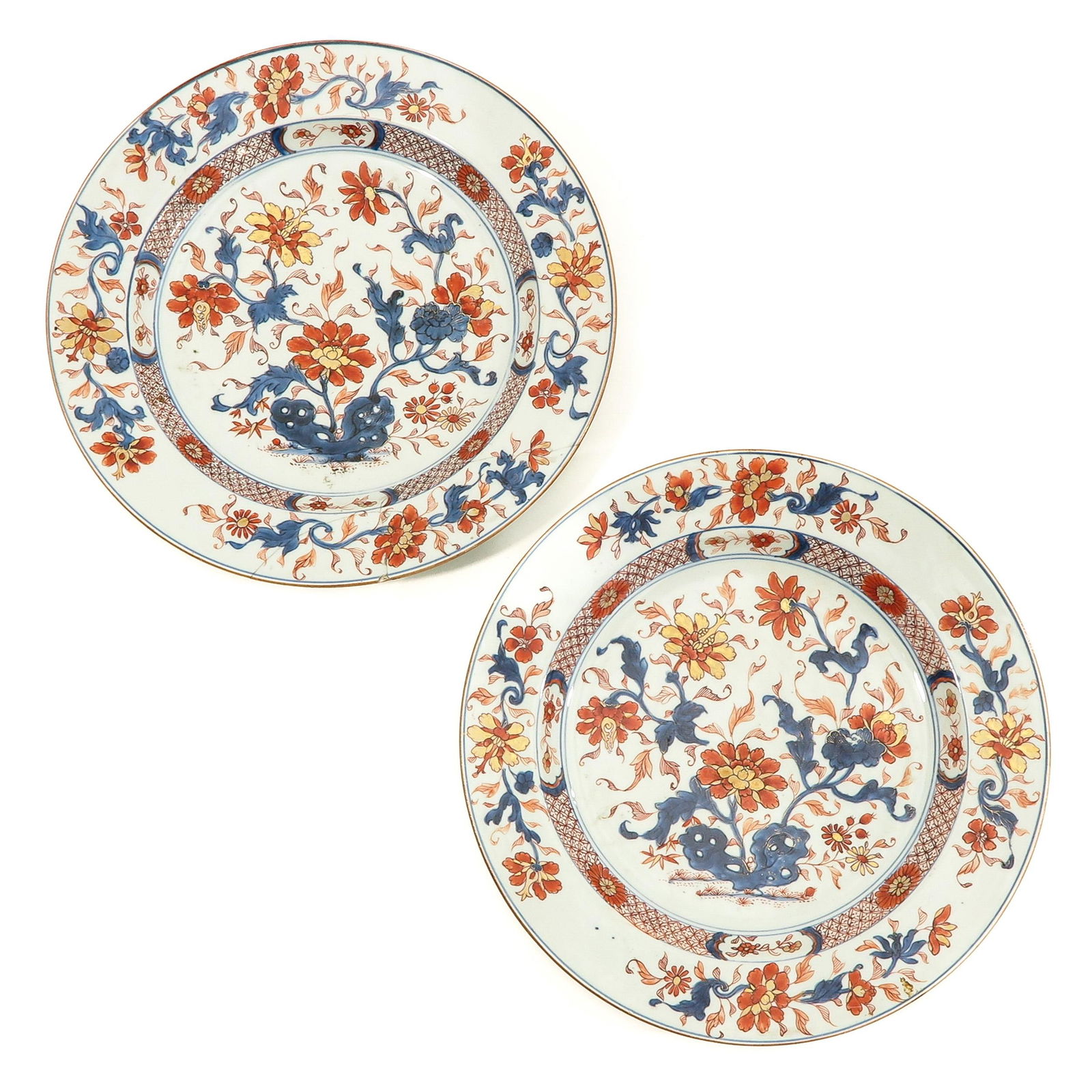 A Pair of Imari Chargers (1 of 9)
