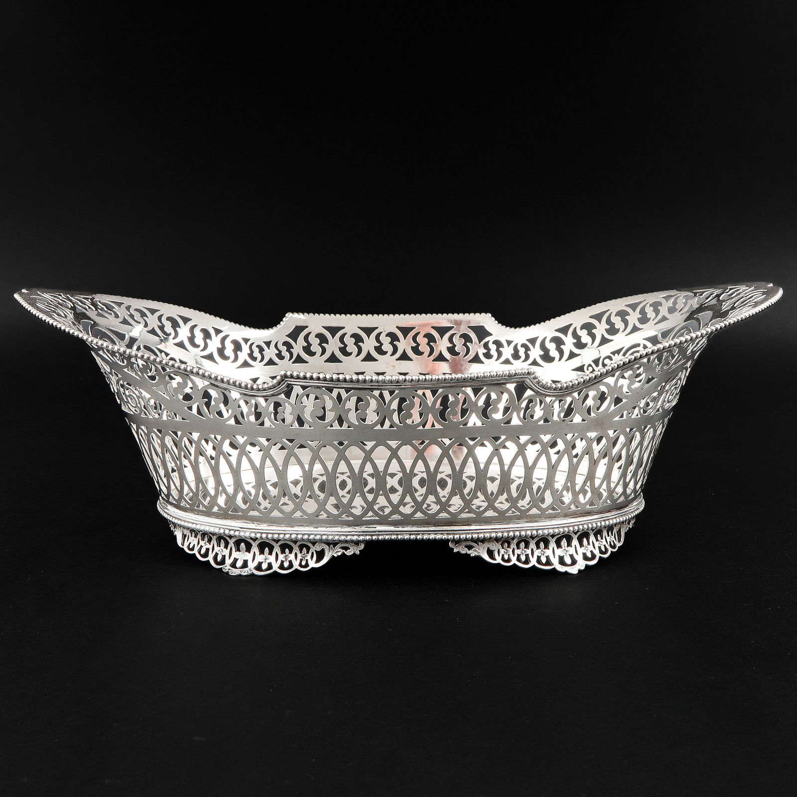 A Silver Bread Basket (1 of 9)