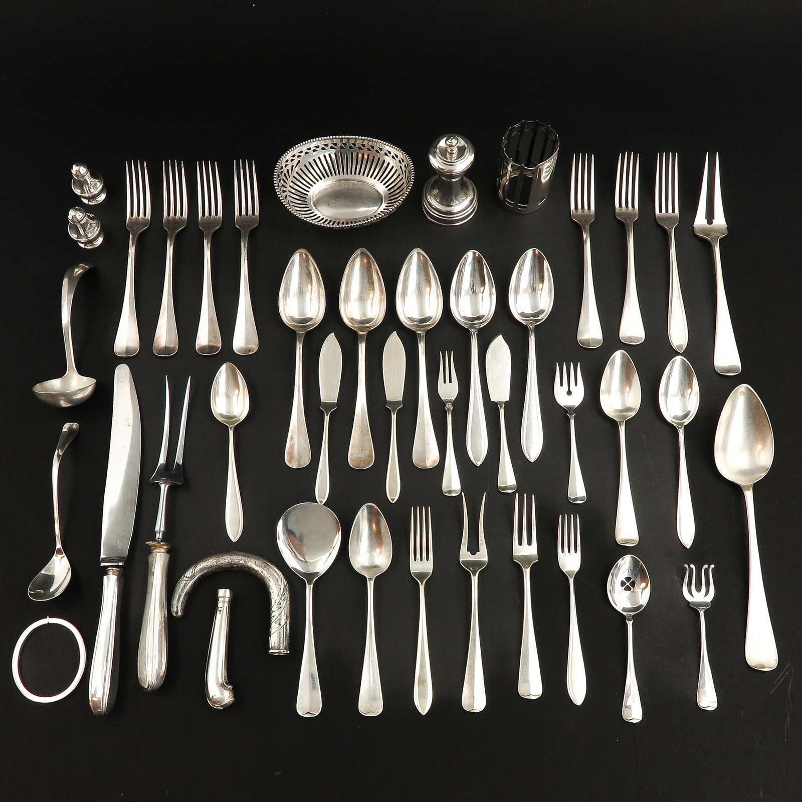 A Collection of Items: Including silver cutlery, longest piece is 32 cm.