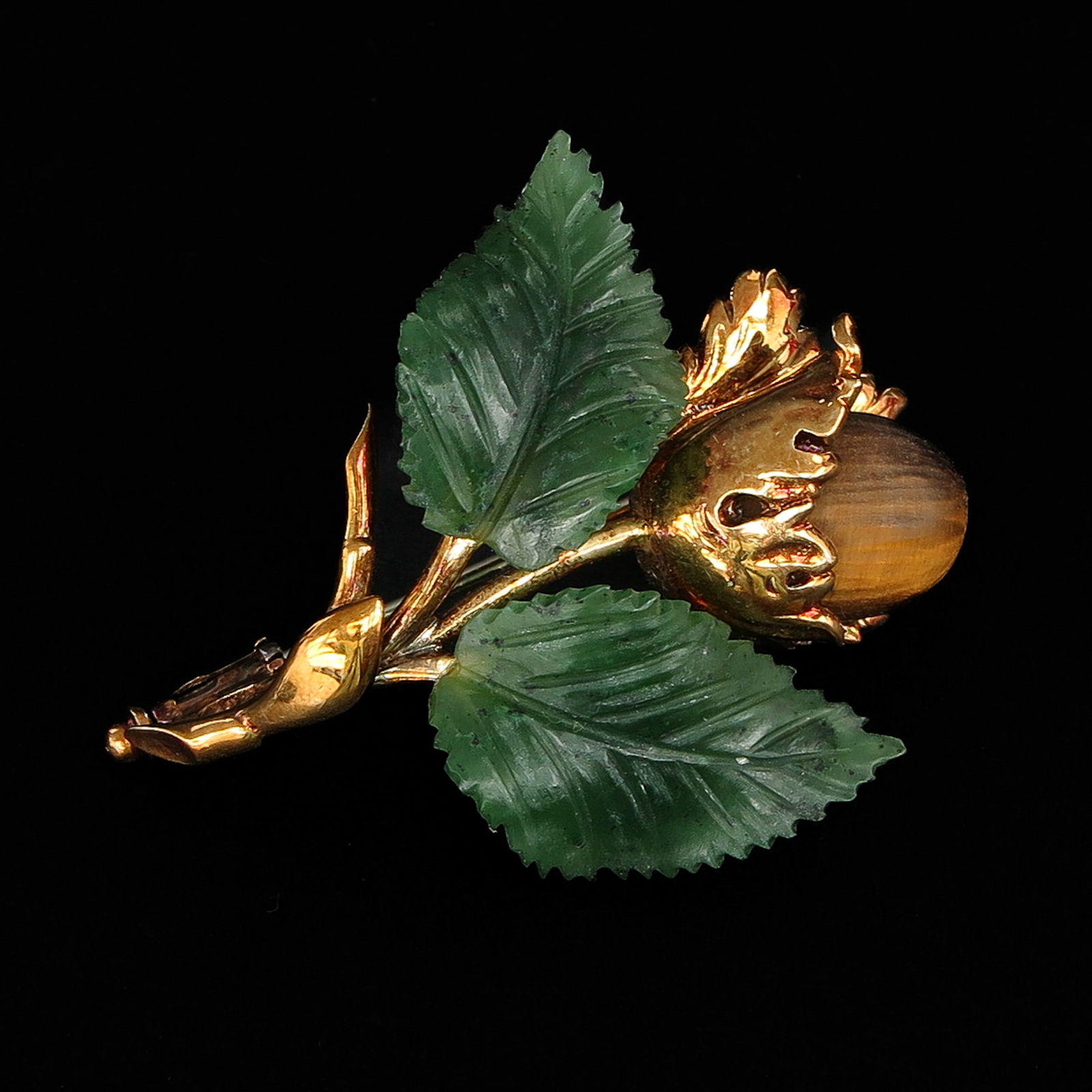 A 14KG Brooch (1 of 4)