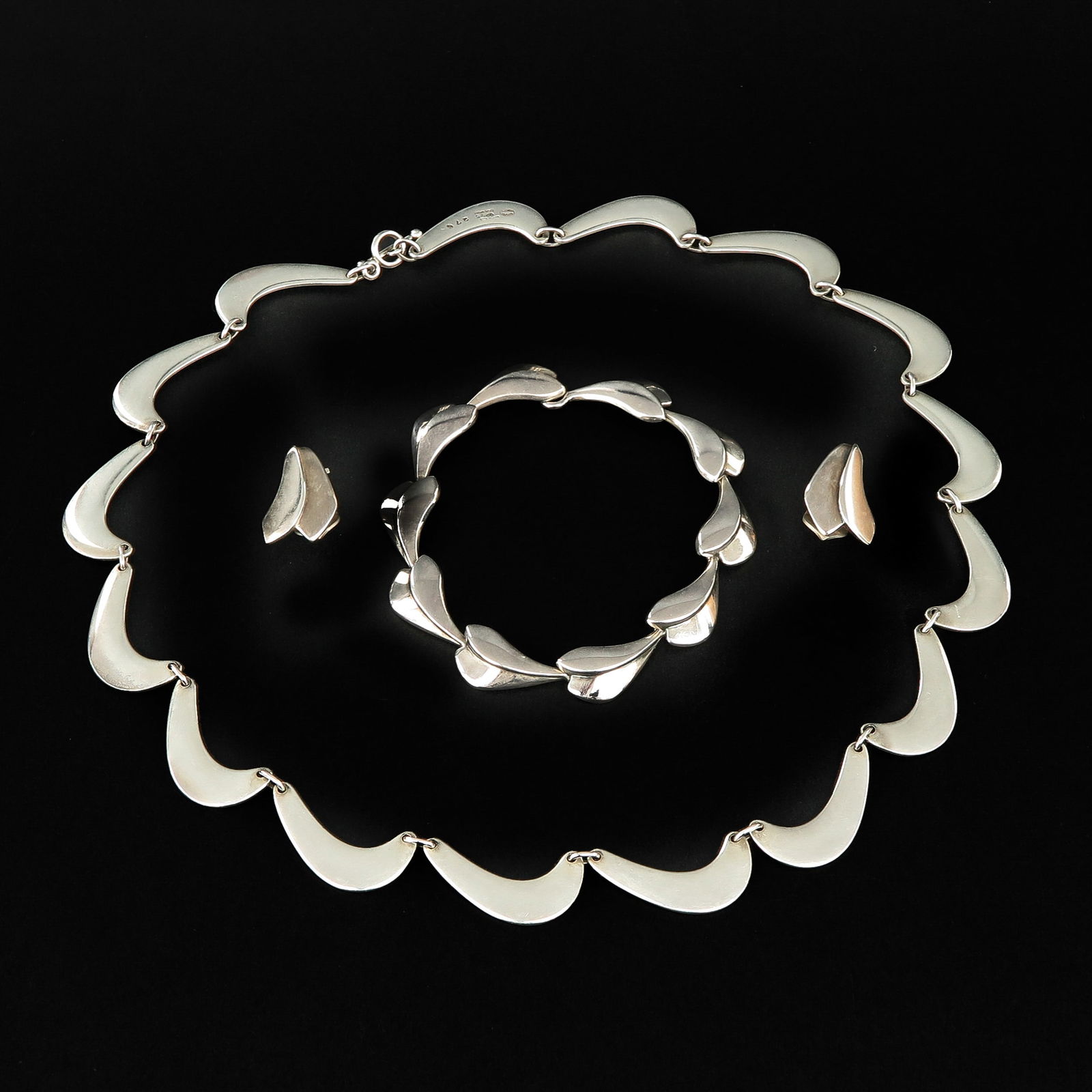 A Silver Georg Jensen Set (1 of 9)