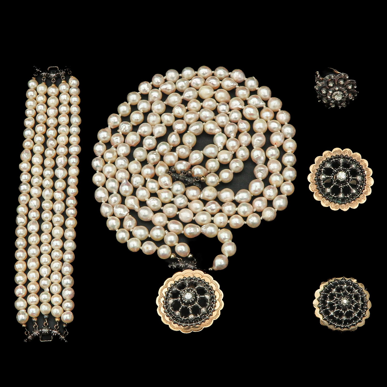 A Collection of Jewelry (1 of 9)