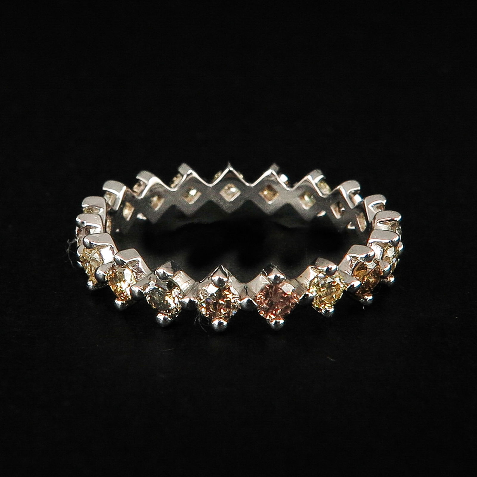 A 14KG Diamond Ring (1 of 4)