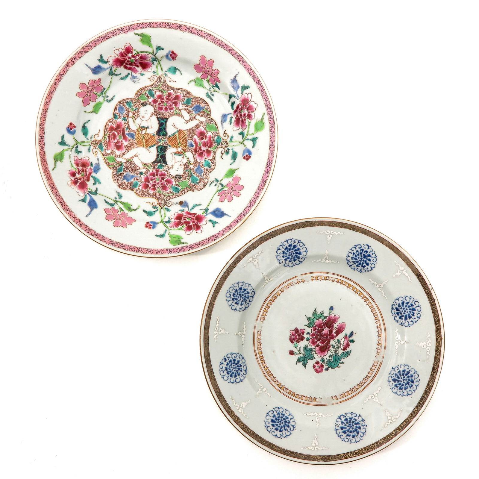A Lot of 2 Famille Rose Plates (1 of 10)