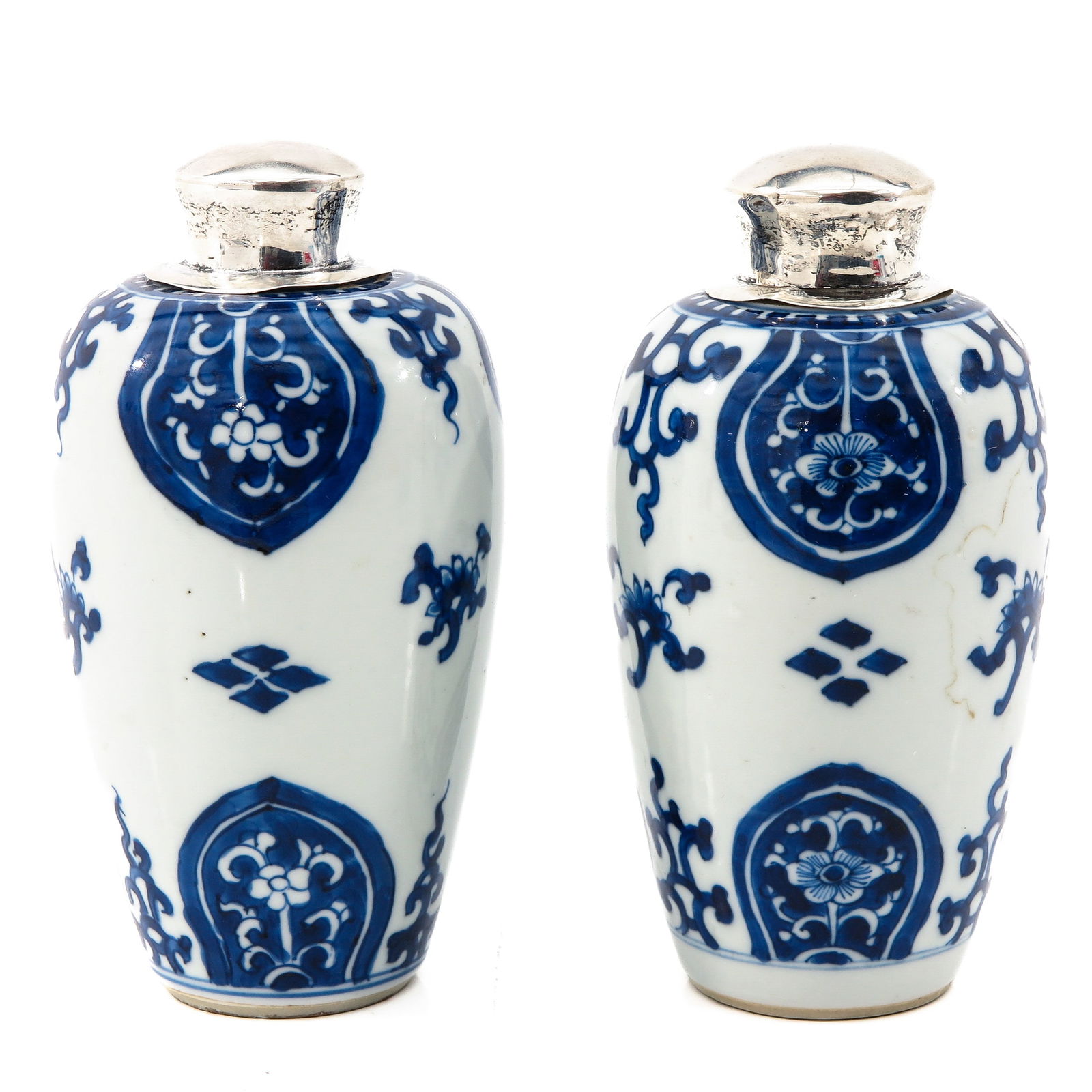 A Pair of Blue and White Tea Boxes (1 of 9)