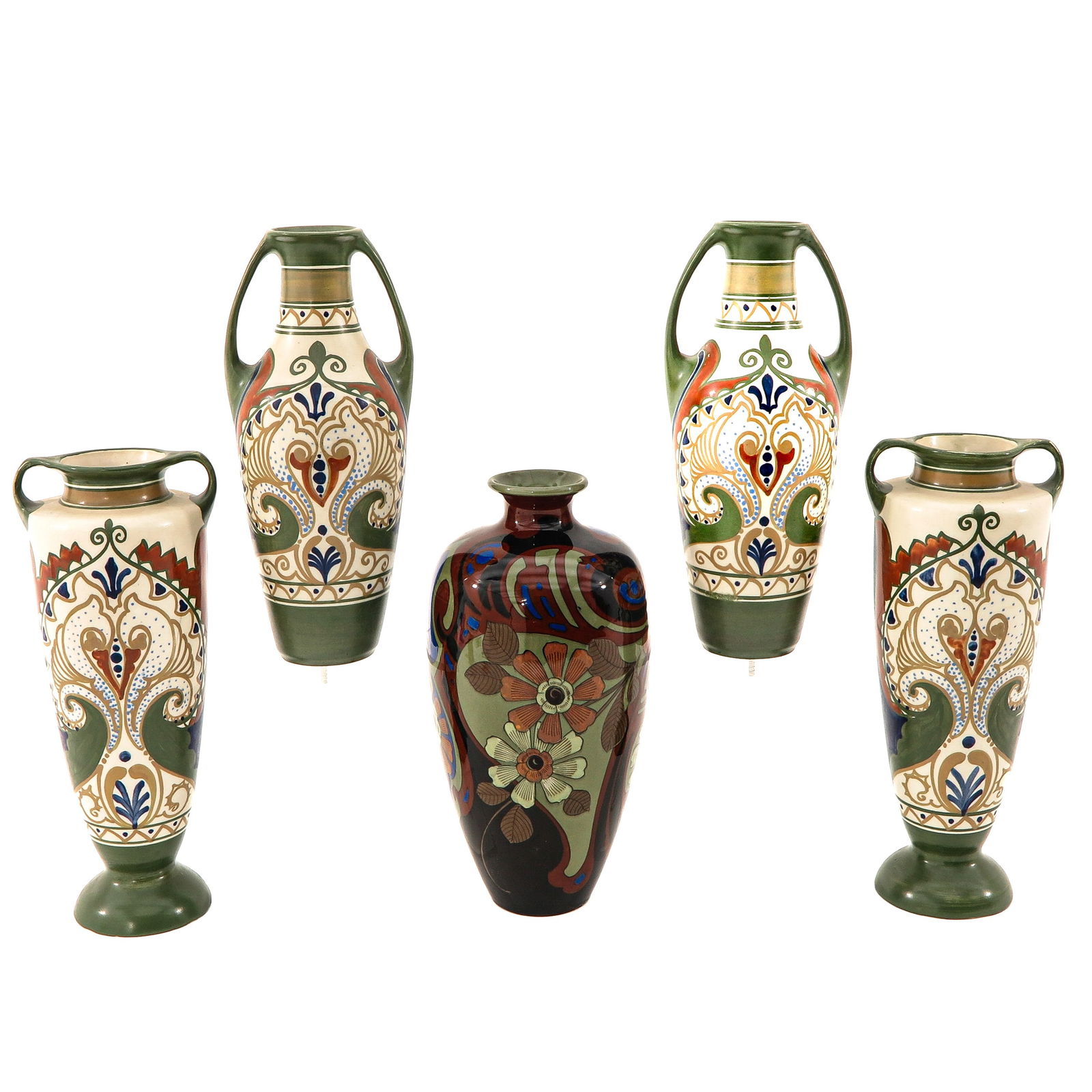 A Collection of 5 Pieces of Pottery (1 of 10)