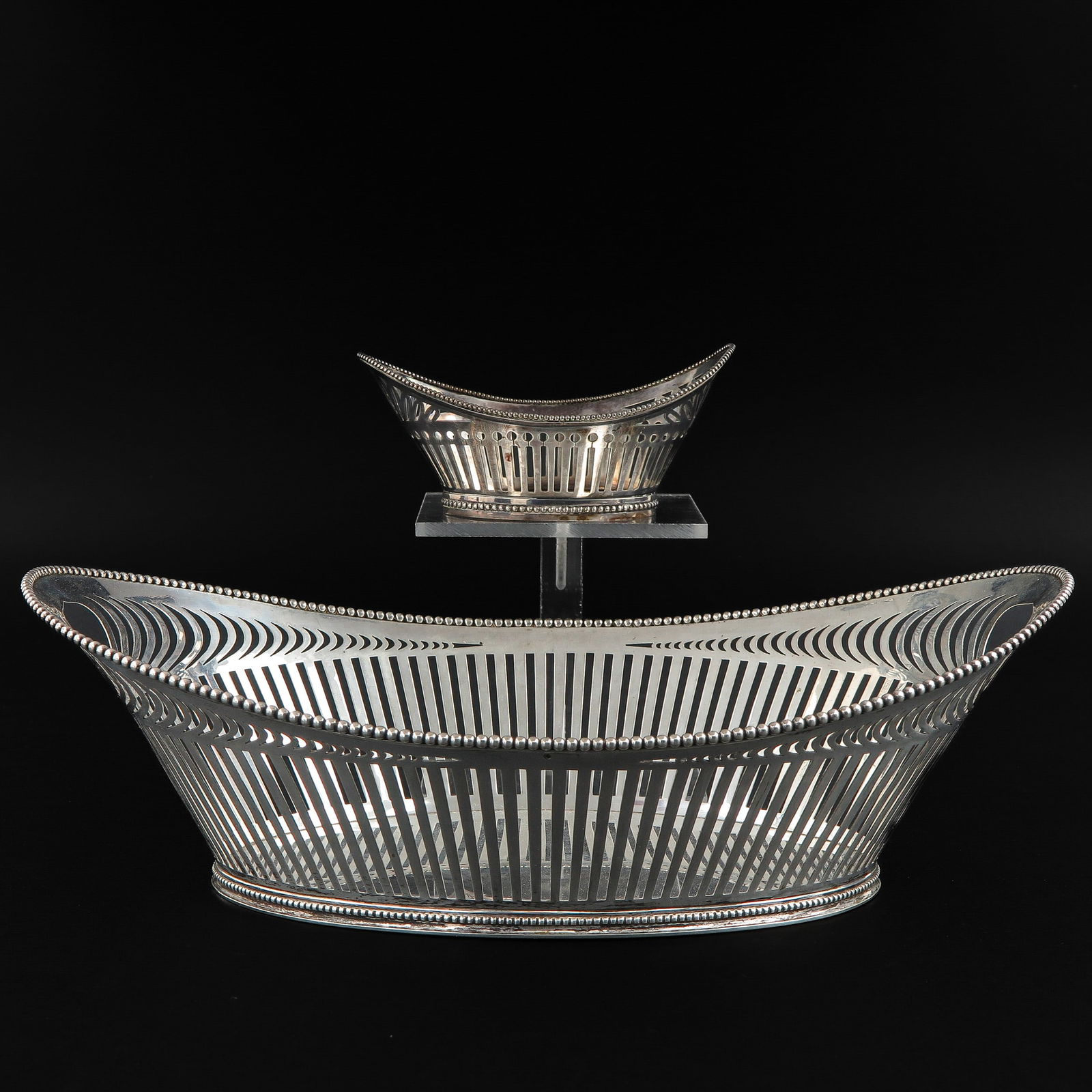 A Lot of 2 Dutch Silver Baskets (1 of 10)