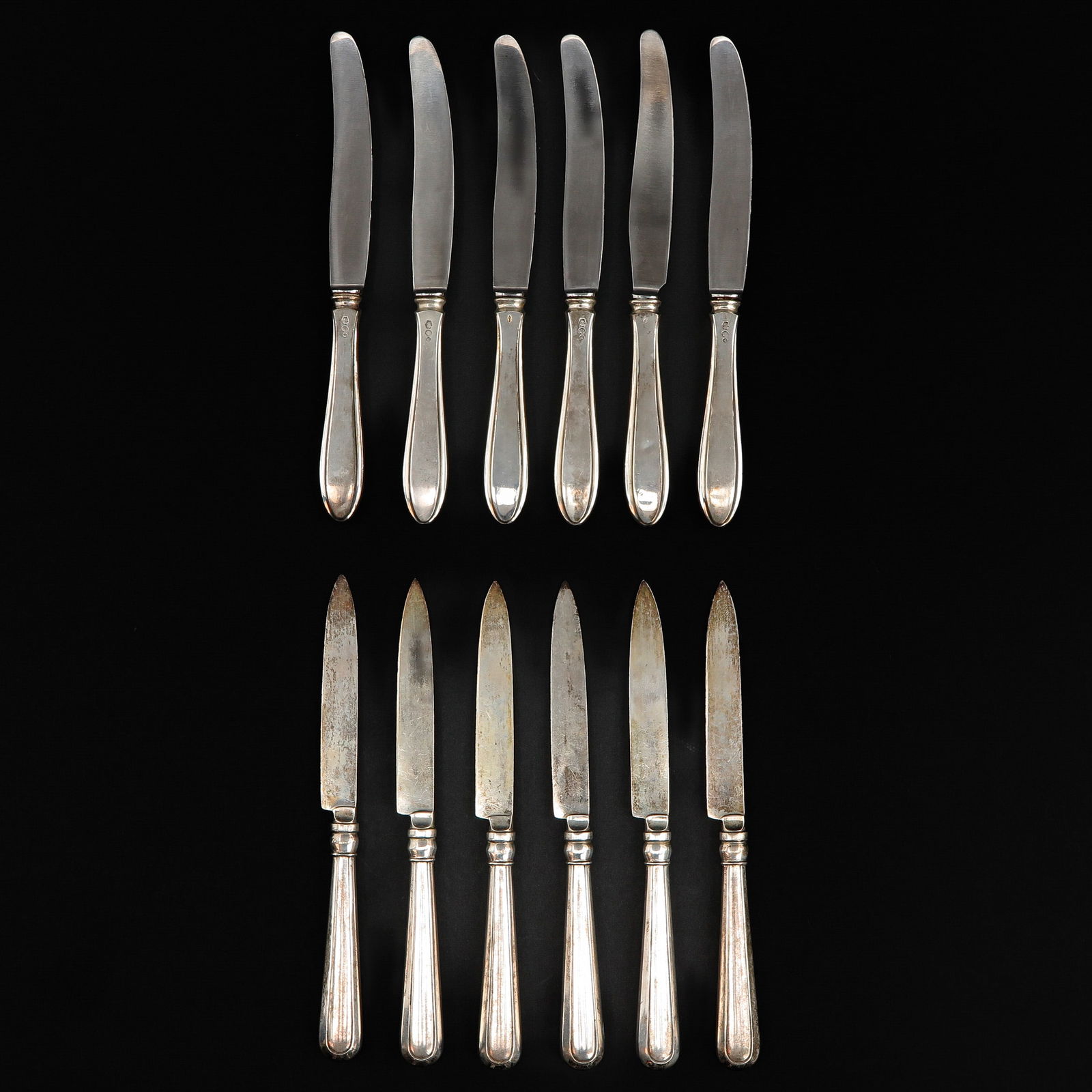 A Cutlery Set with 12 Dutch Fruit Knives (1 of 5)