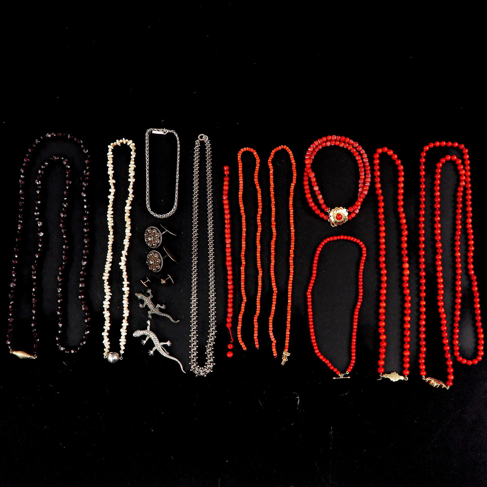 A Collection of Jewelry: Including bracelet with 2 rows of red coral and 14KG clasp, bead diameter is 5 mm.