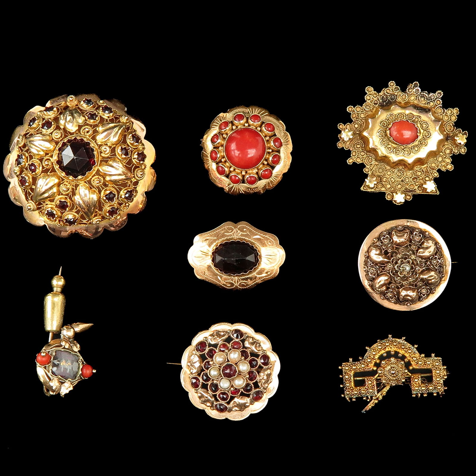 A Collection of 8 Pieces of Jewelry (1 of 7)