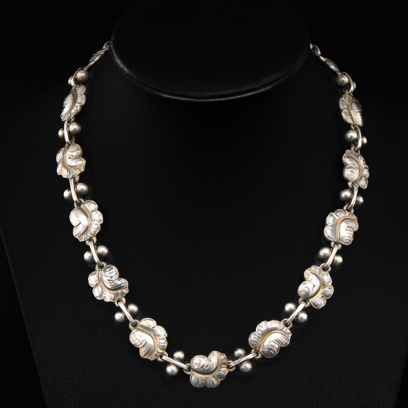 A Silver Georg Jensen Necklace (1 of 4)