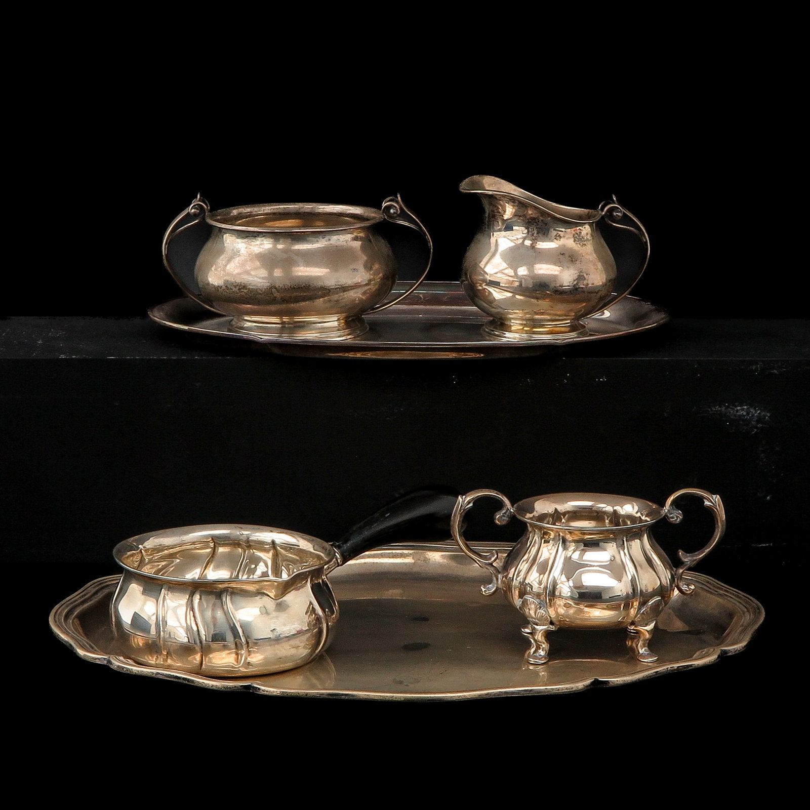 A Collection of Items: 6 pieces, including silver sugar bowl, height 7 cm.
